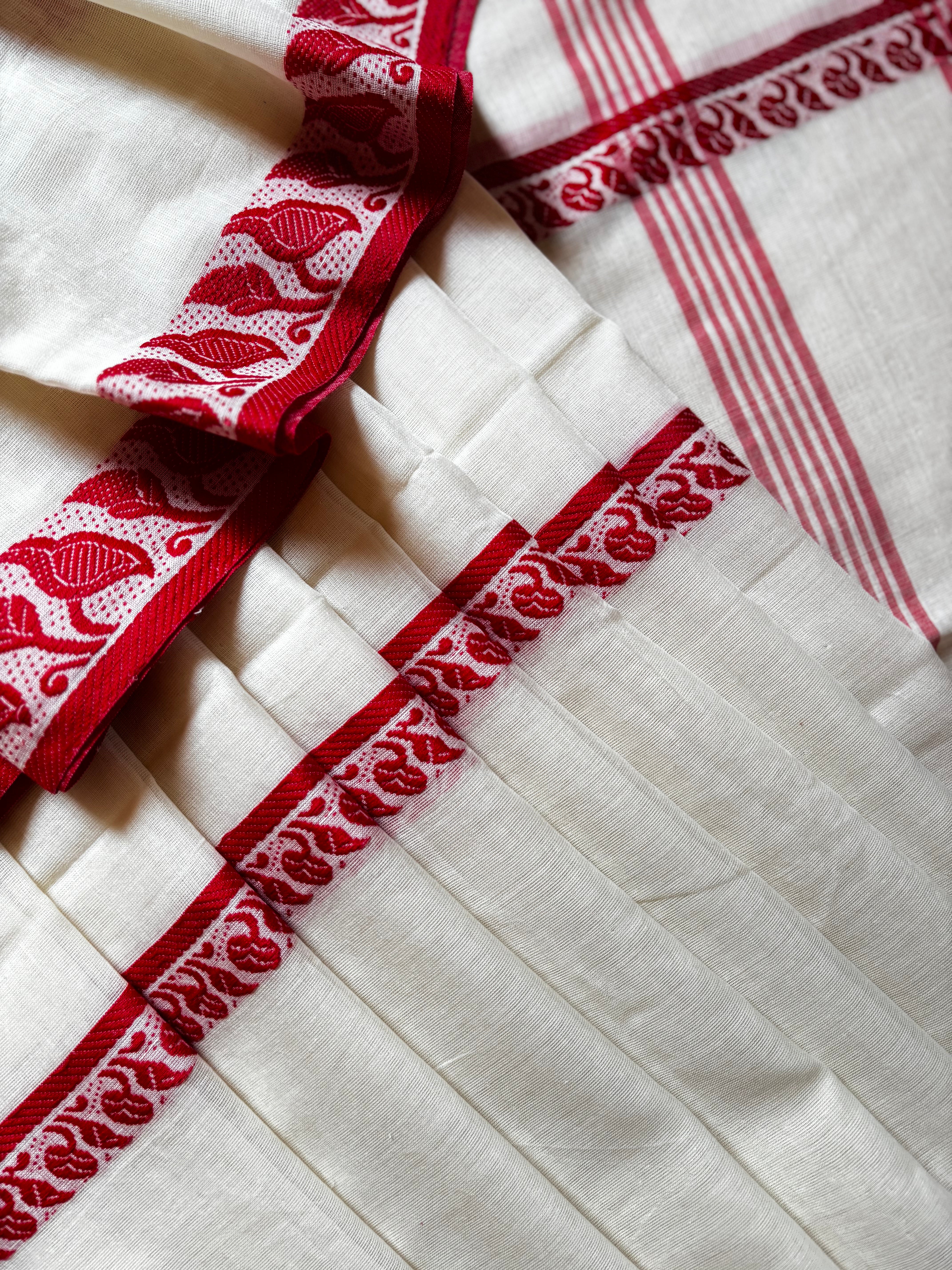 Handwoven Offwhite Red Phulia Cotton Saree
