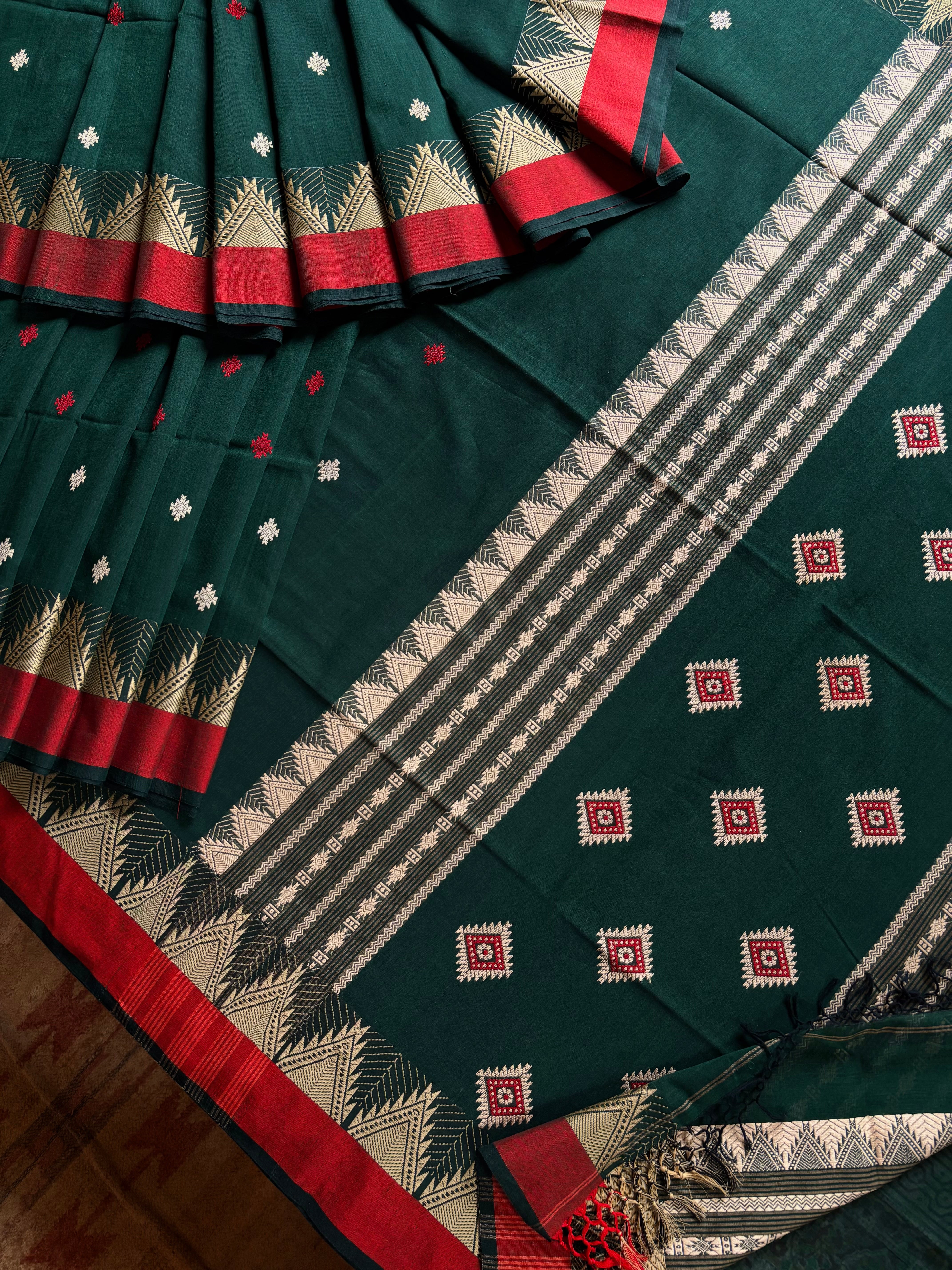 Handwoven Bottle Green Colour Phulia Cotton Saree