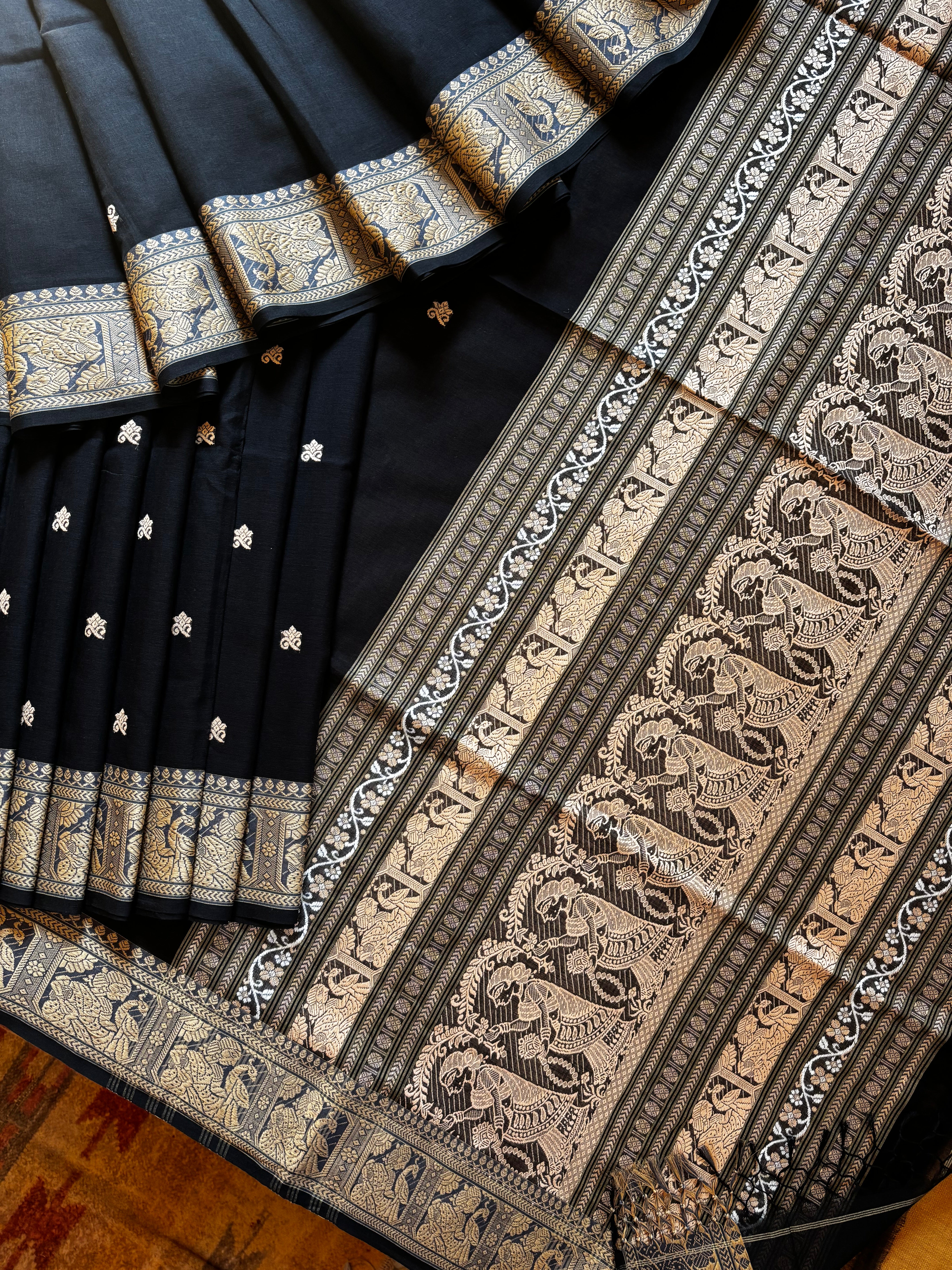 Handwoven Black Baluchari Cotton Saree