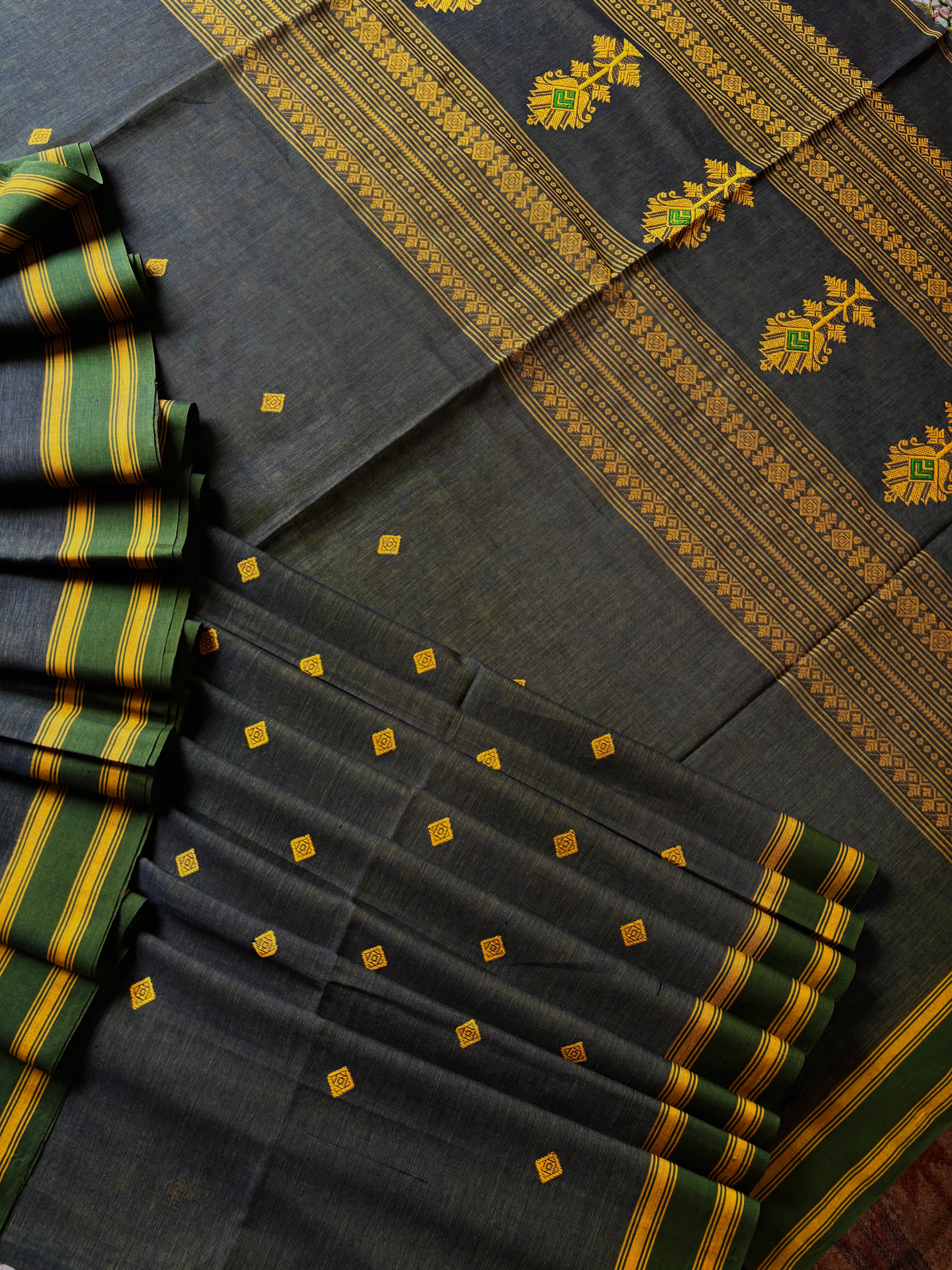Handwoven Light Bottle Green Phulia Cotton Saree