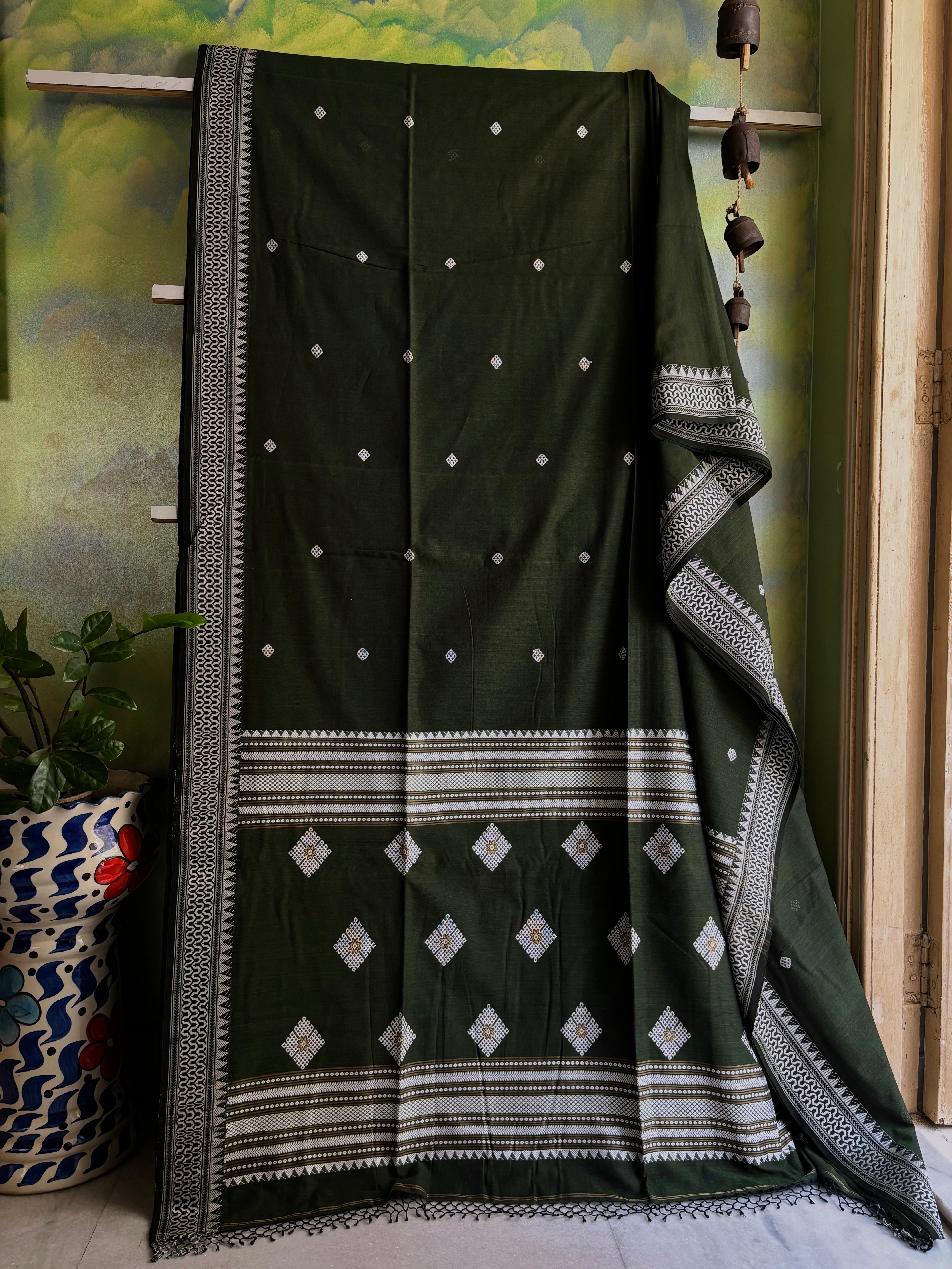 Handwoven Dark Bottle Green Phulia Cotton Saree