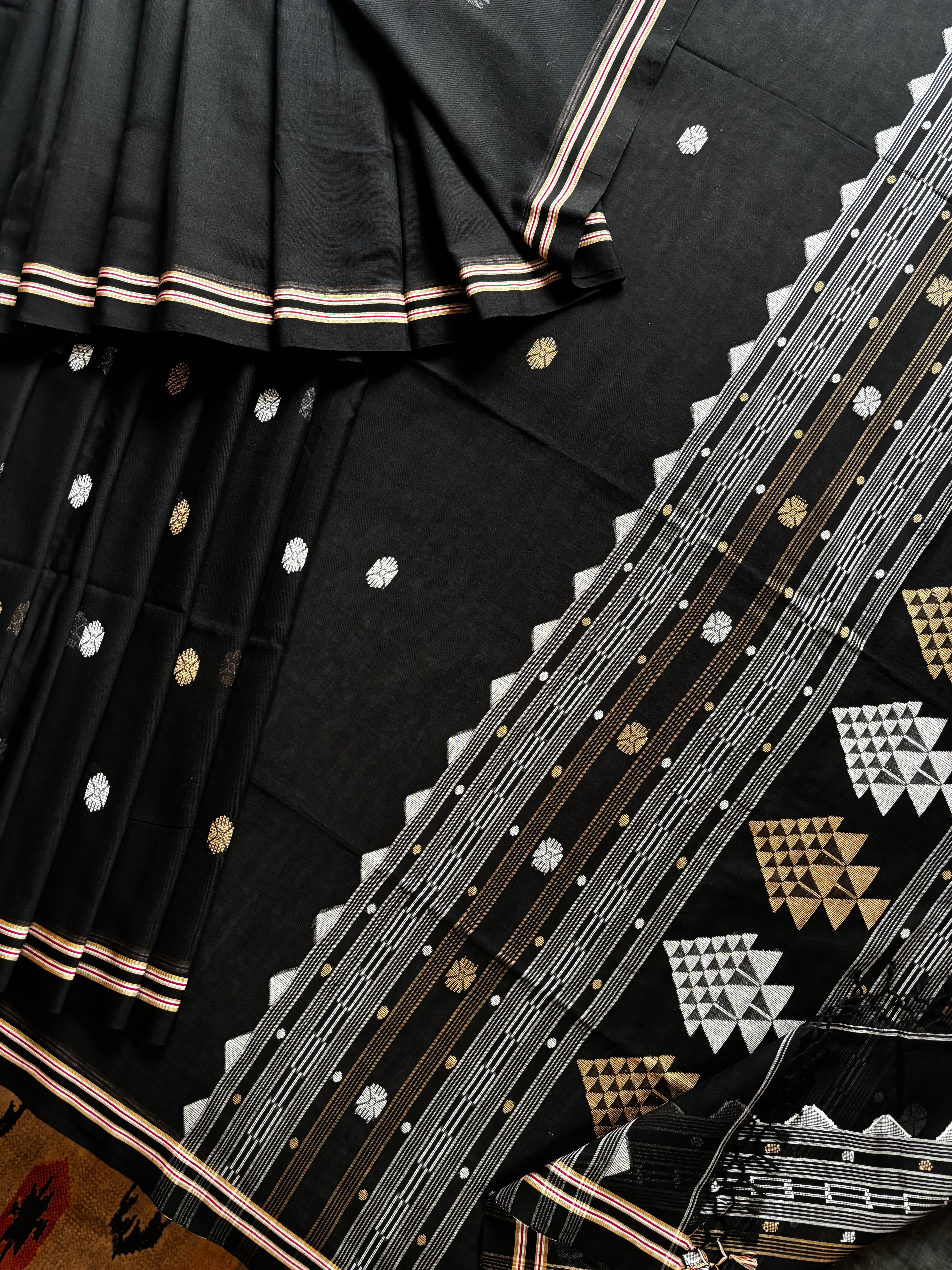 Handwoven Black Cotton Jamdani Saree