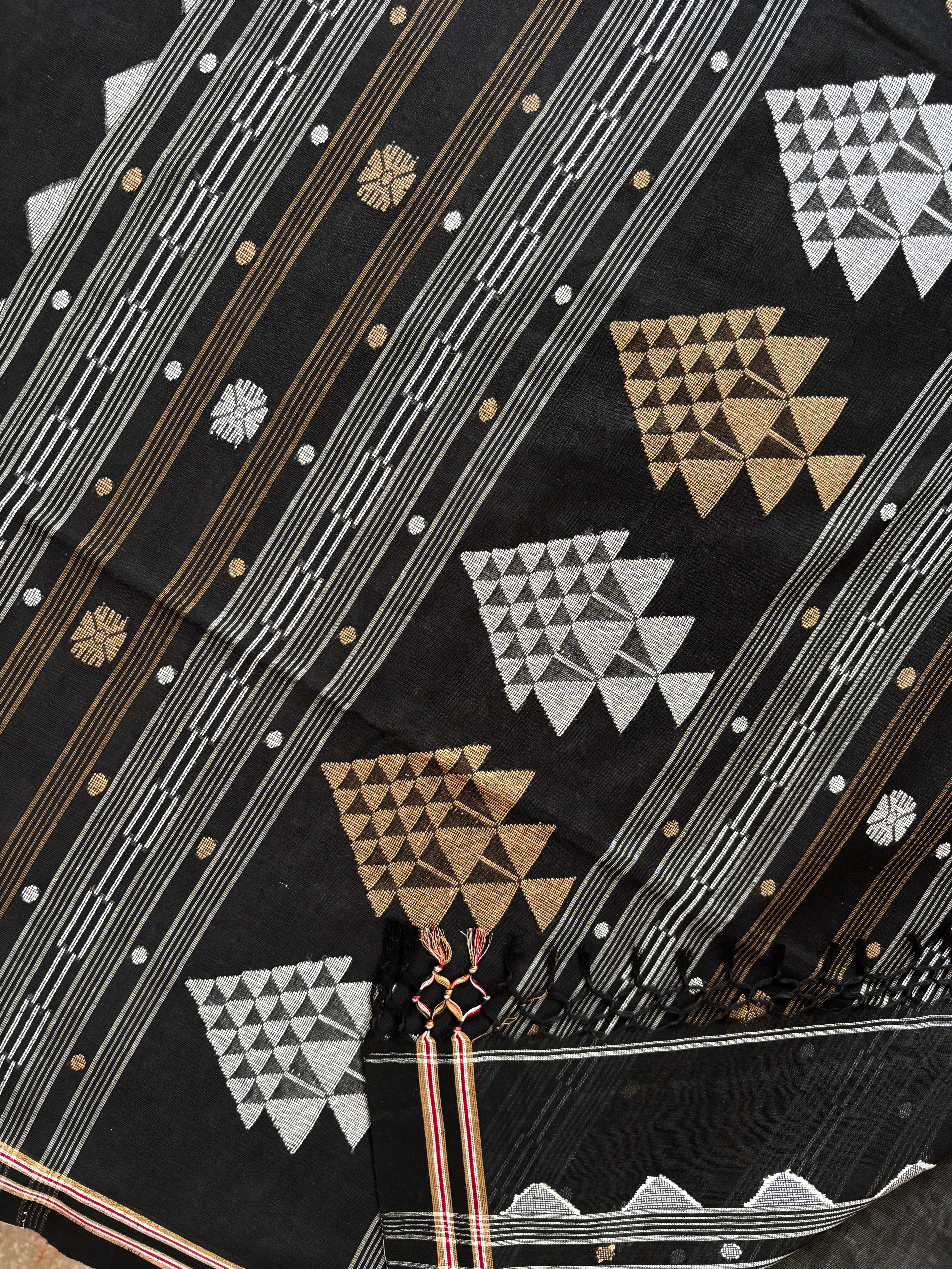 Handwoven Black Cotton Jamdani Saree