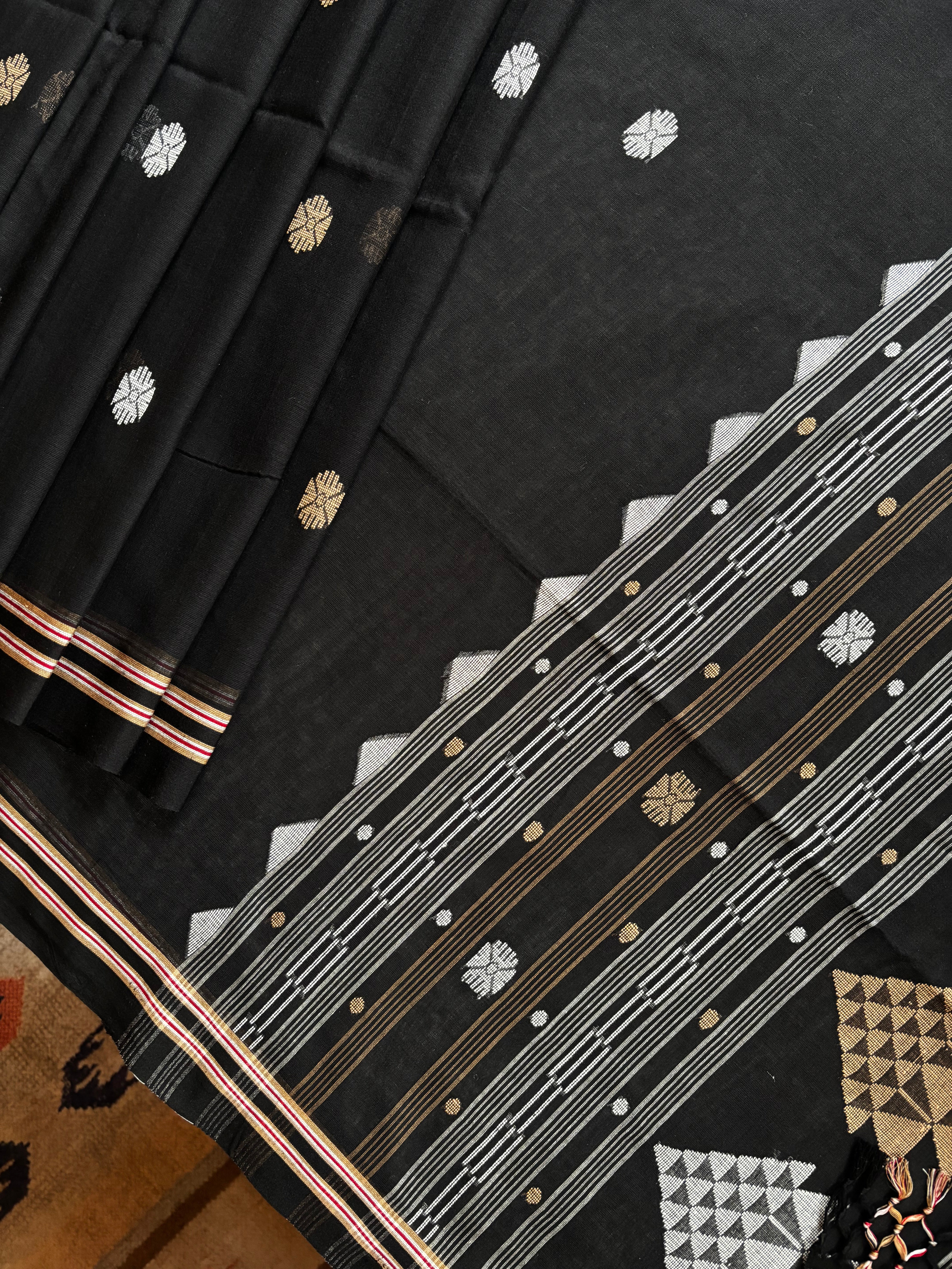 Handwoven Black Cotton Jamdani Saree