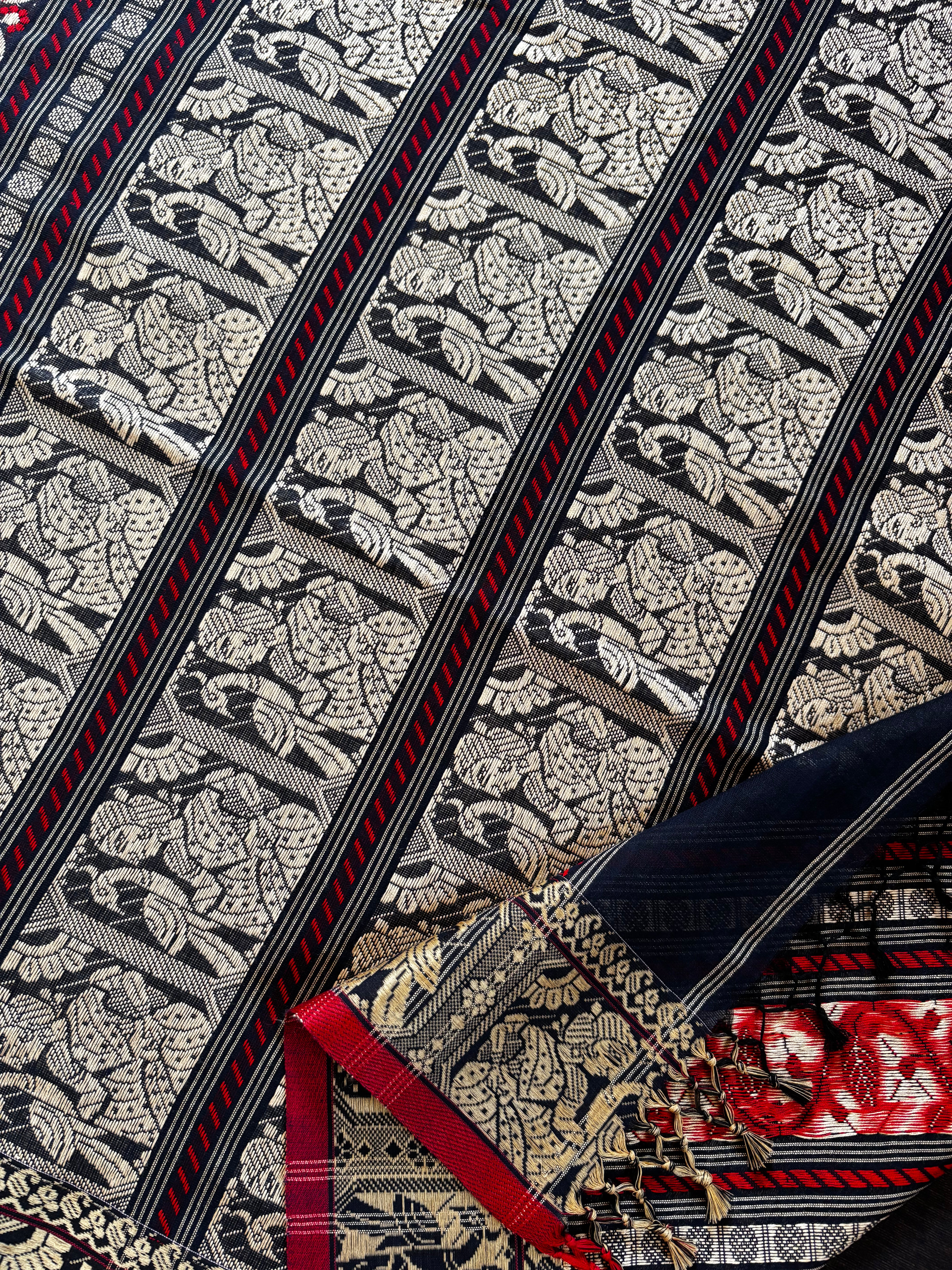 Handwoven Navy Colour Baluchari Cotton Saree