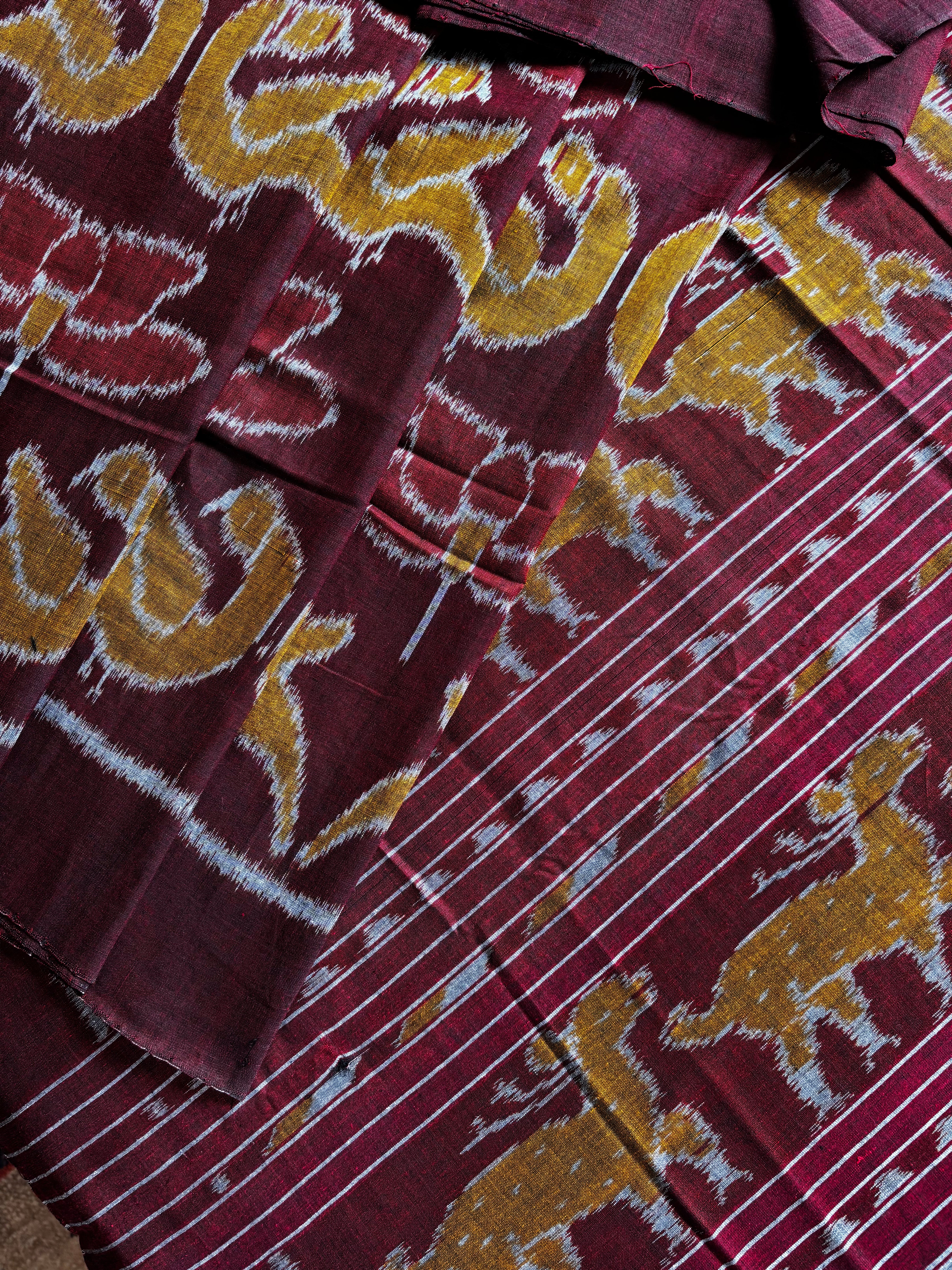 Handwoven Dark Brownish Maroon Colour Lotus Parrot Odisha Cotton Ikkat Saree