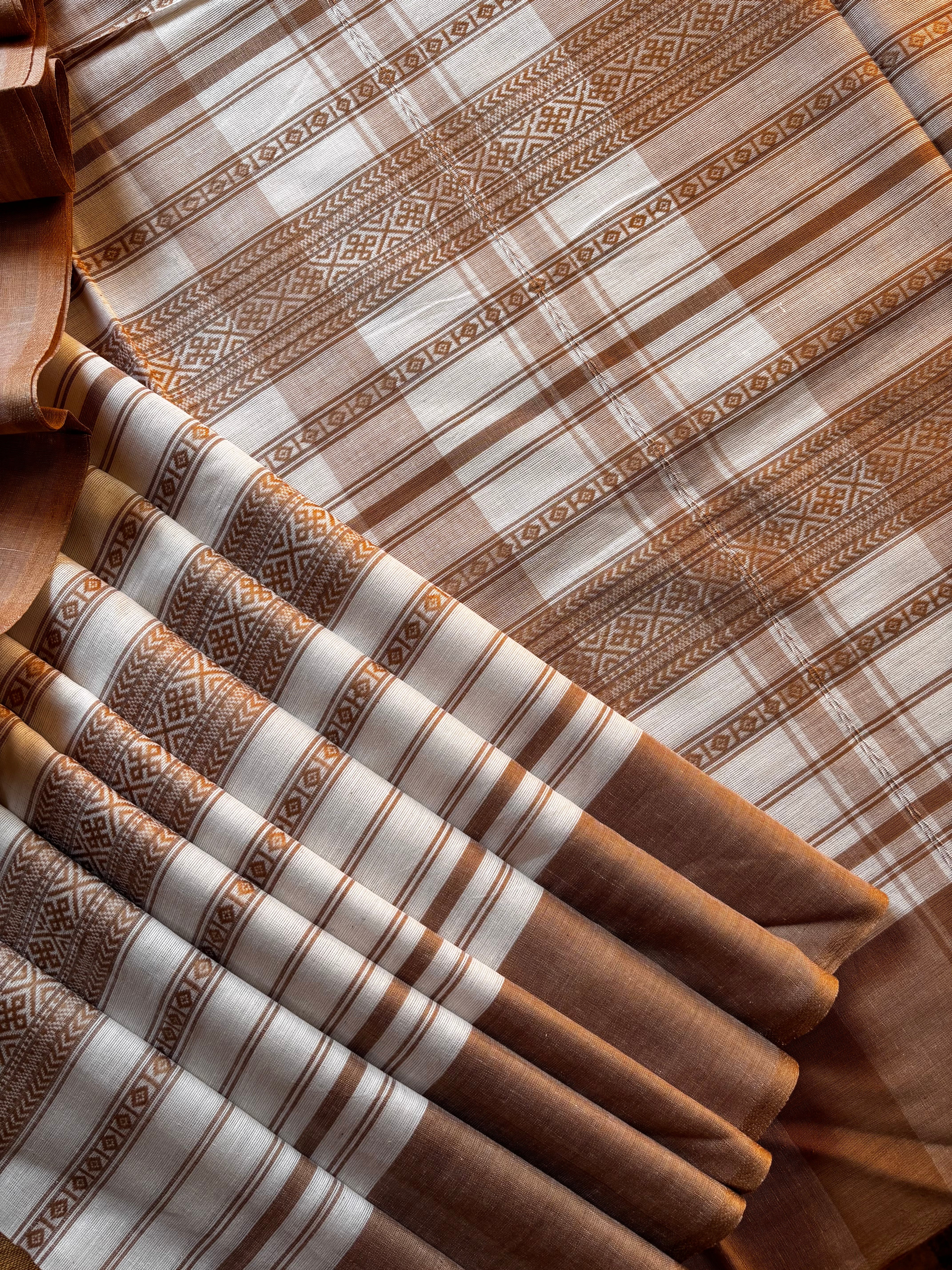 Handwoven White Beige Dhonekhali Cotton Saree