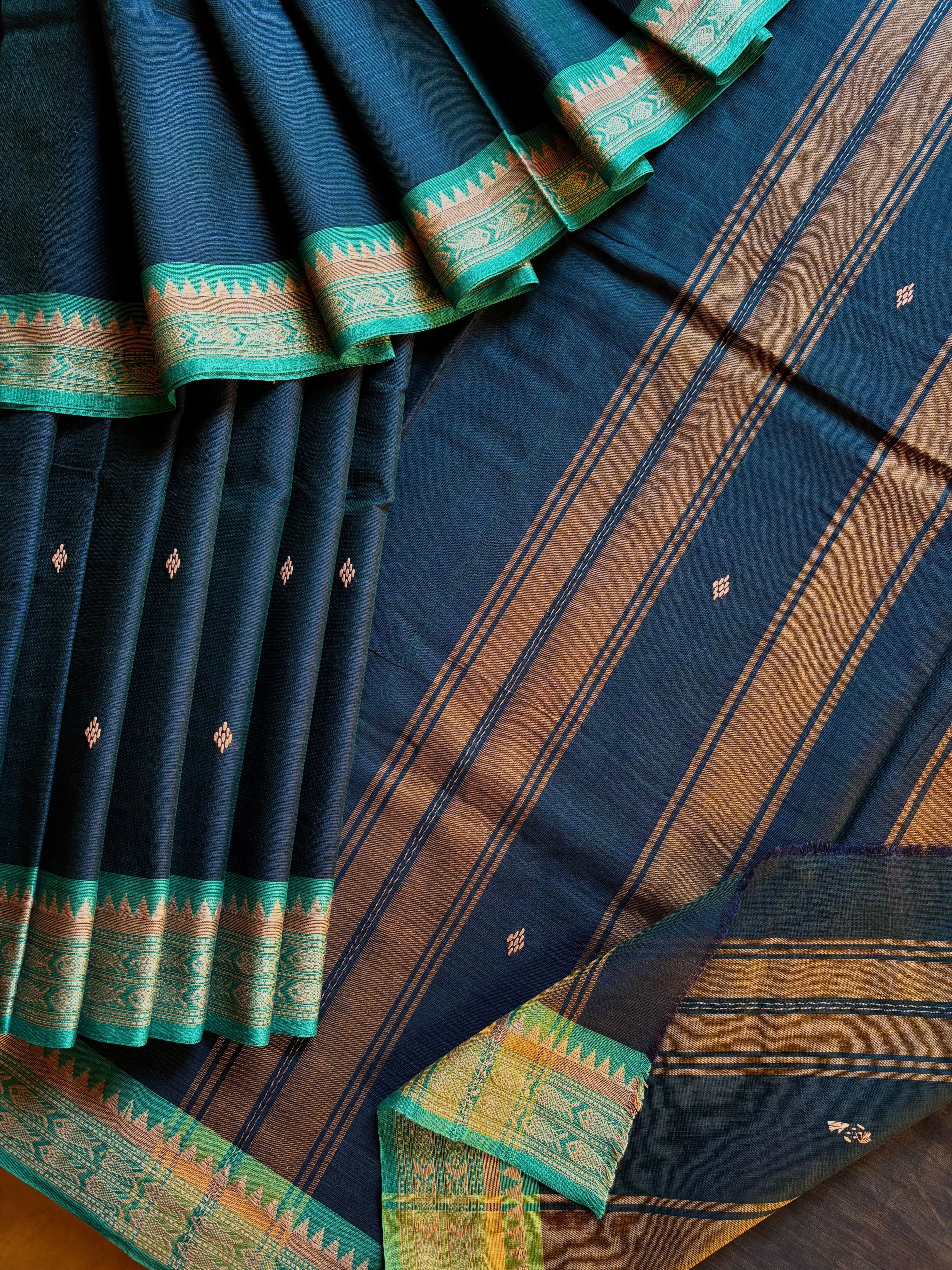 Handwoven Peacock Colour Dhonekhali Cotton Saree