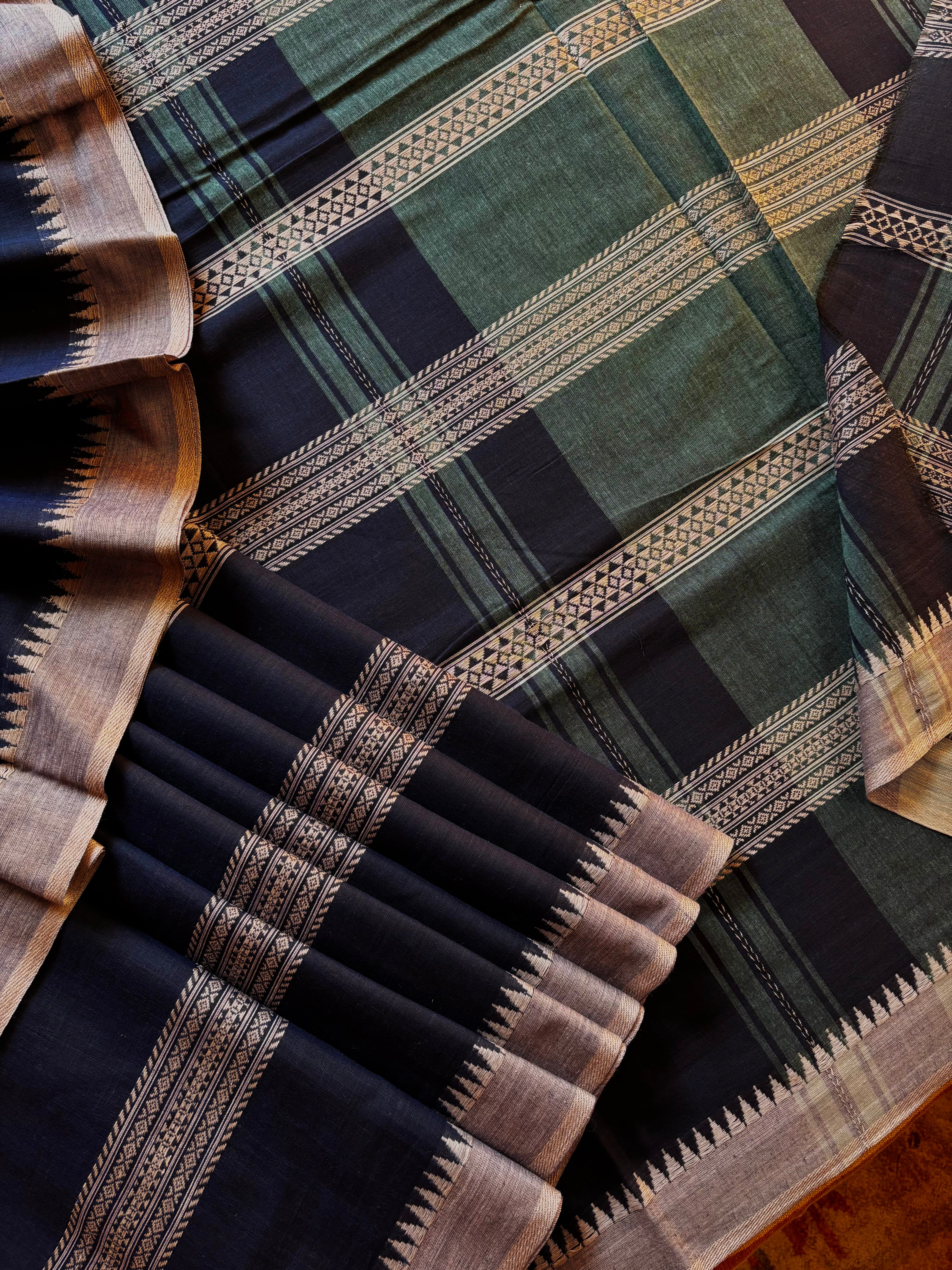 Handwoven Navy Blue Colour Dhonekhali Cotton Saree