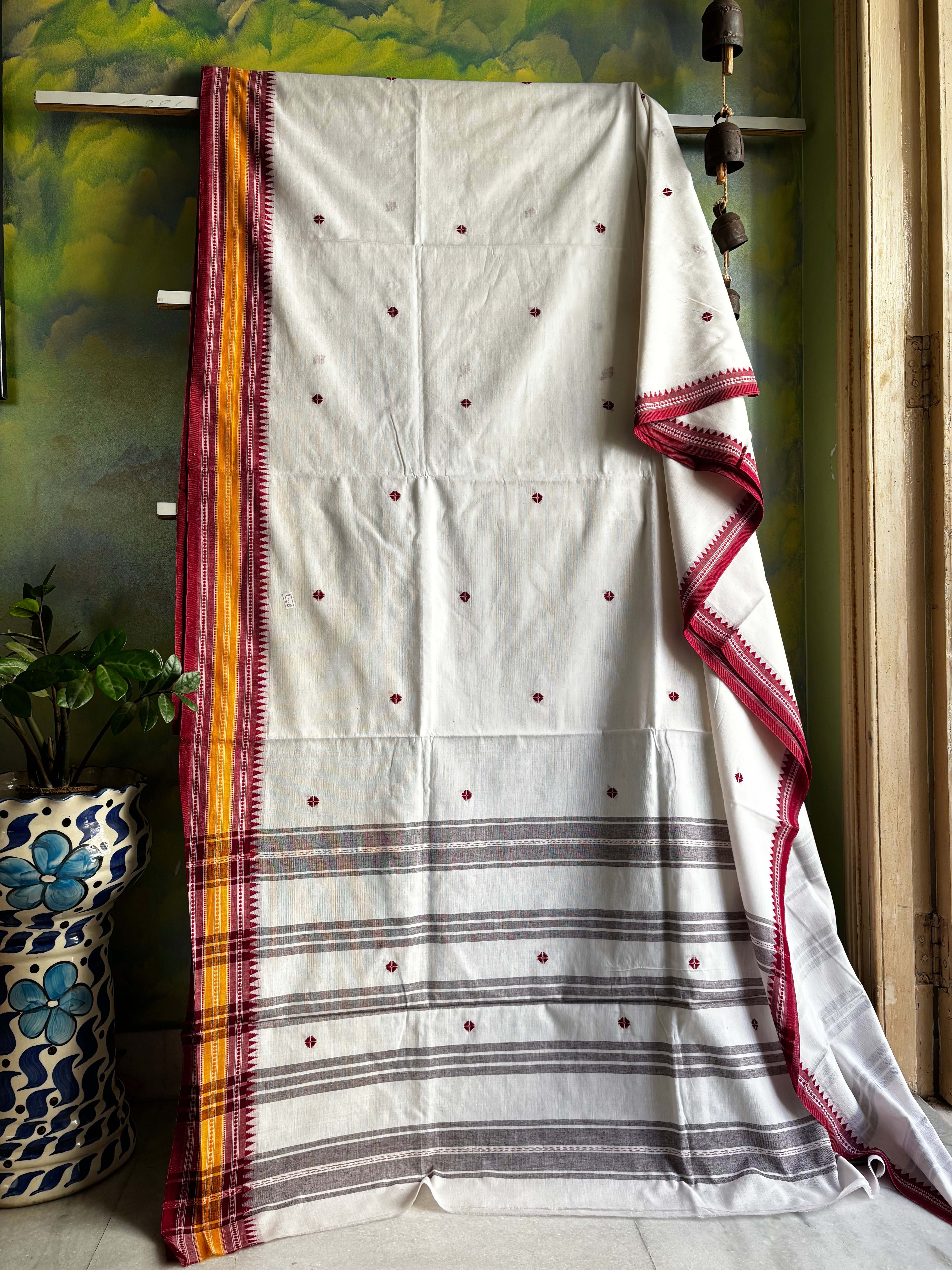 Handwoven White Red Dhonekhali Saree