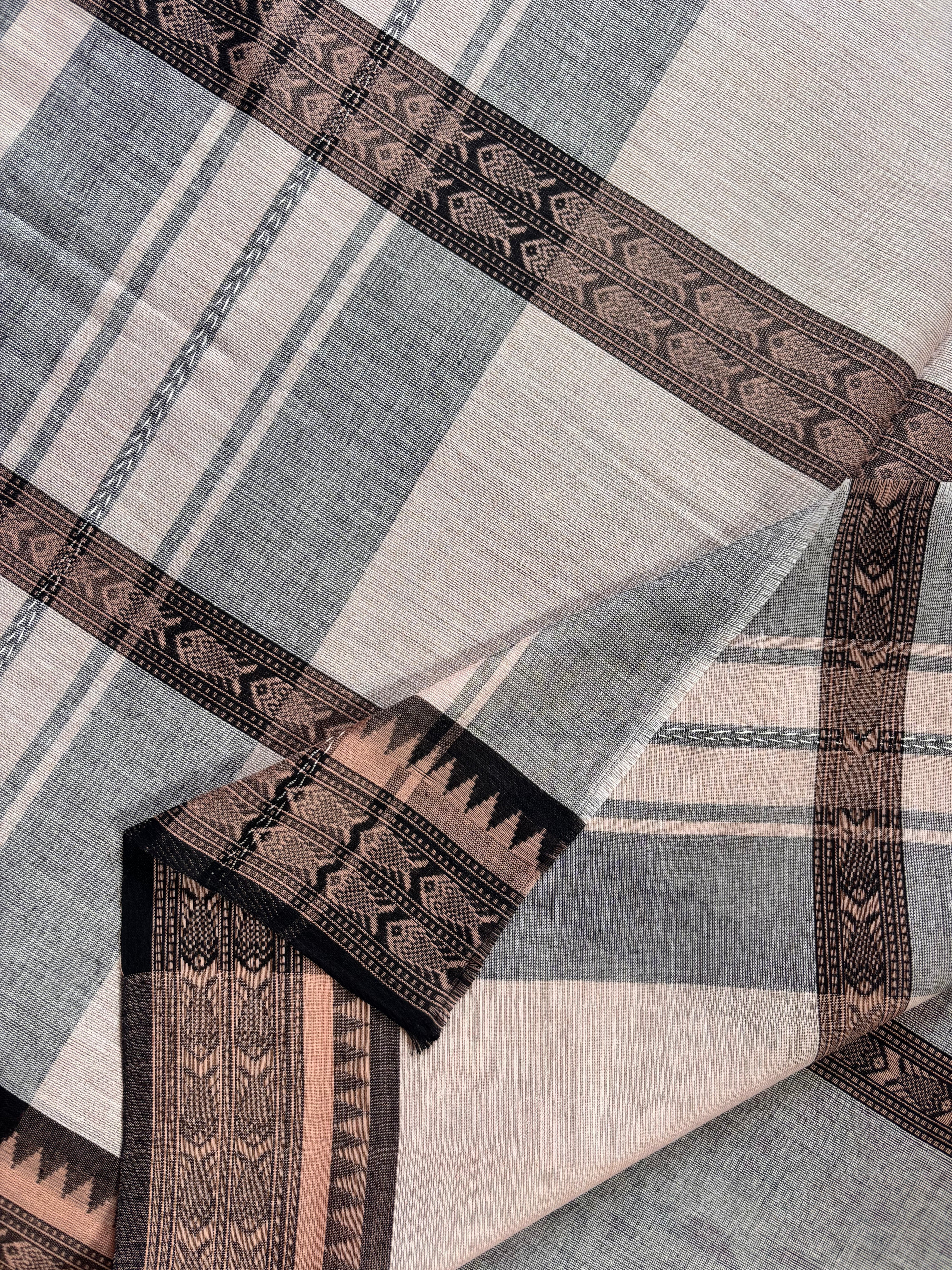 Handwoven Grey Colour Cotton Dhonekhali Saree