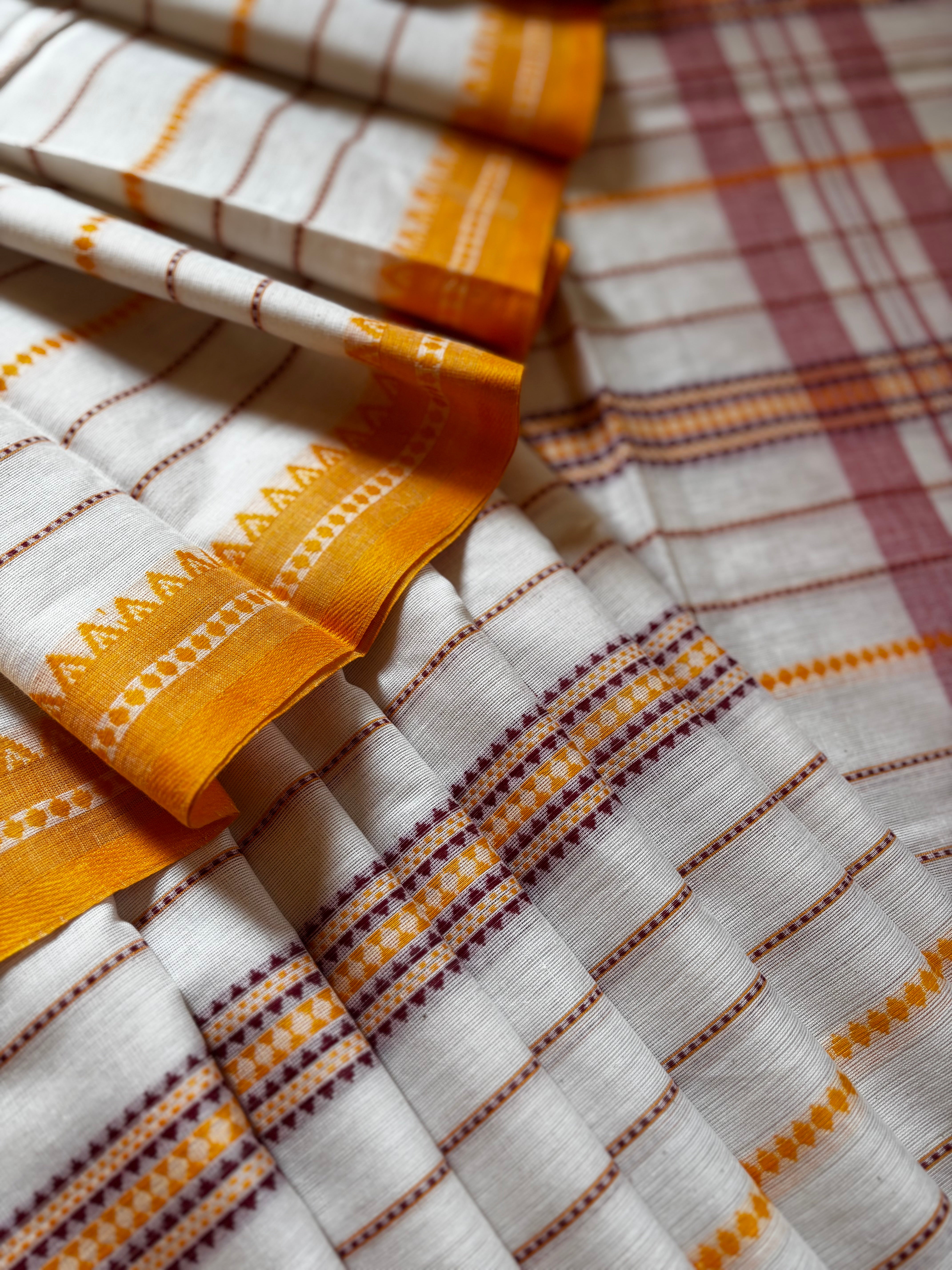Handwoven White Maroon Dhonekhali Cotton Saree