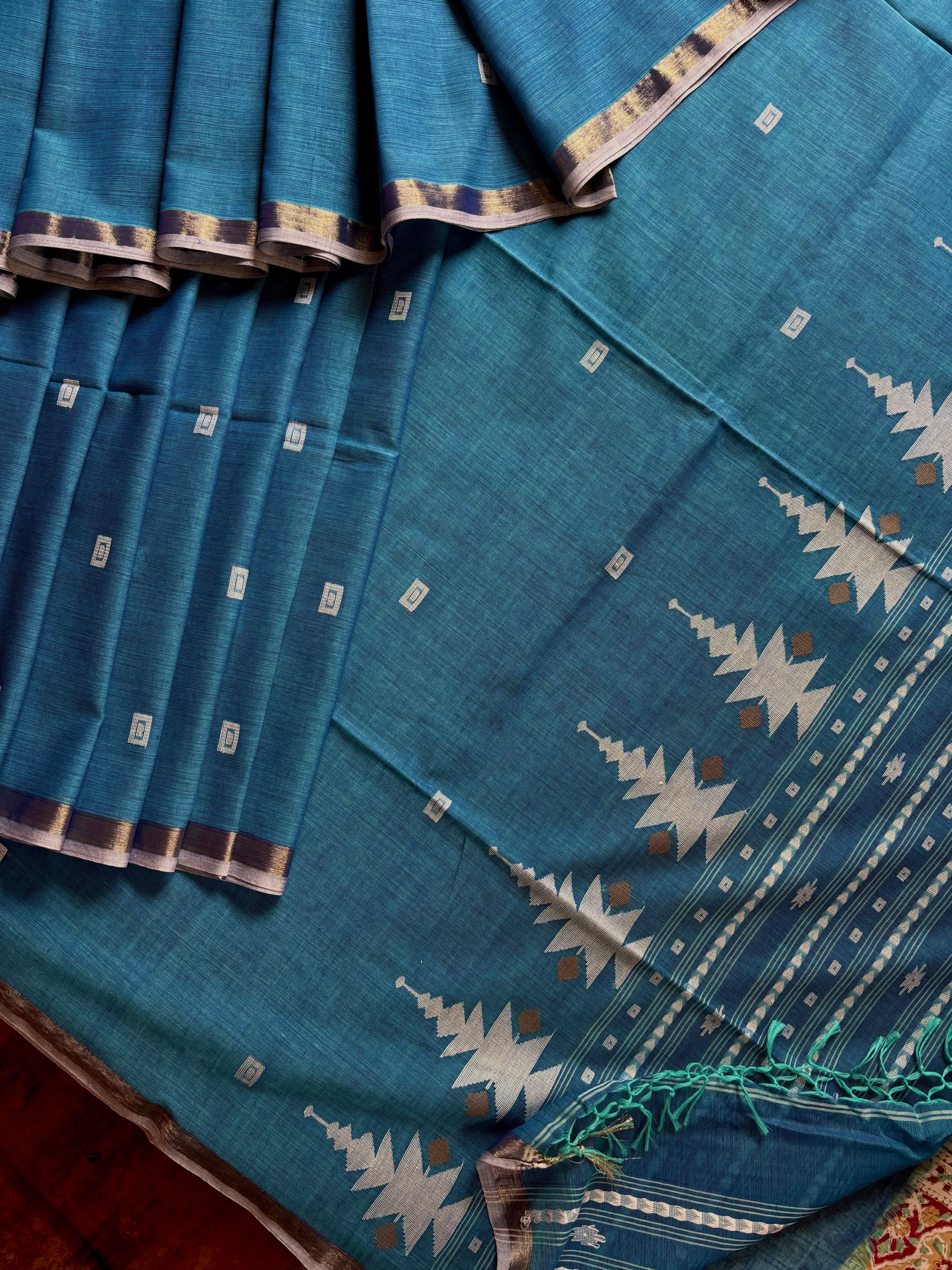 Handwoven Light Blue Colour Cotton Jamdani Saree