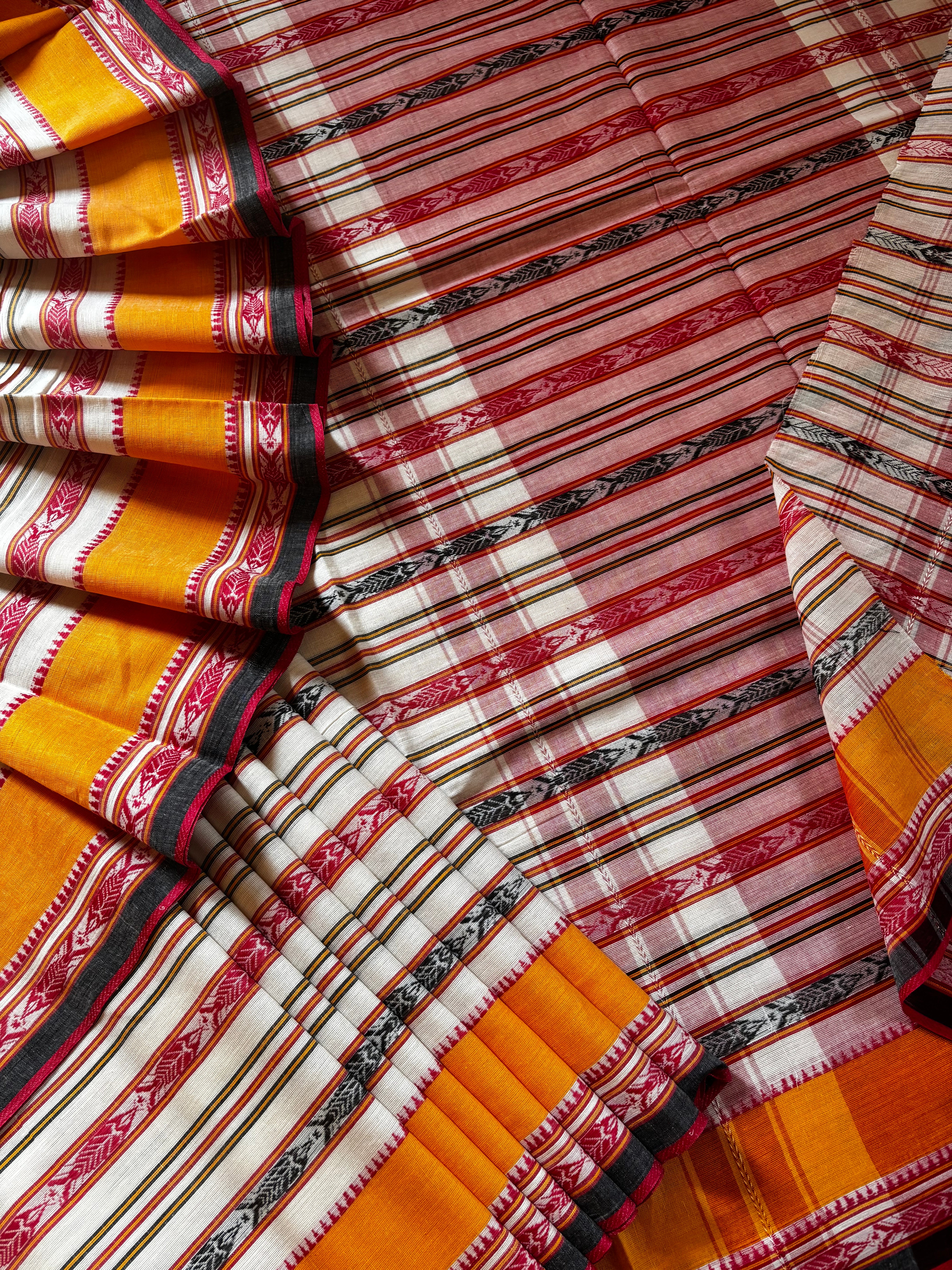 Handwoven Offwhite Dhonekhali Cotton Saree