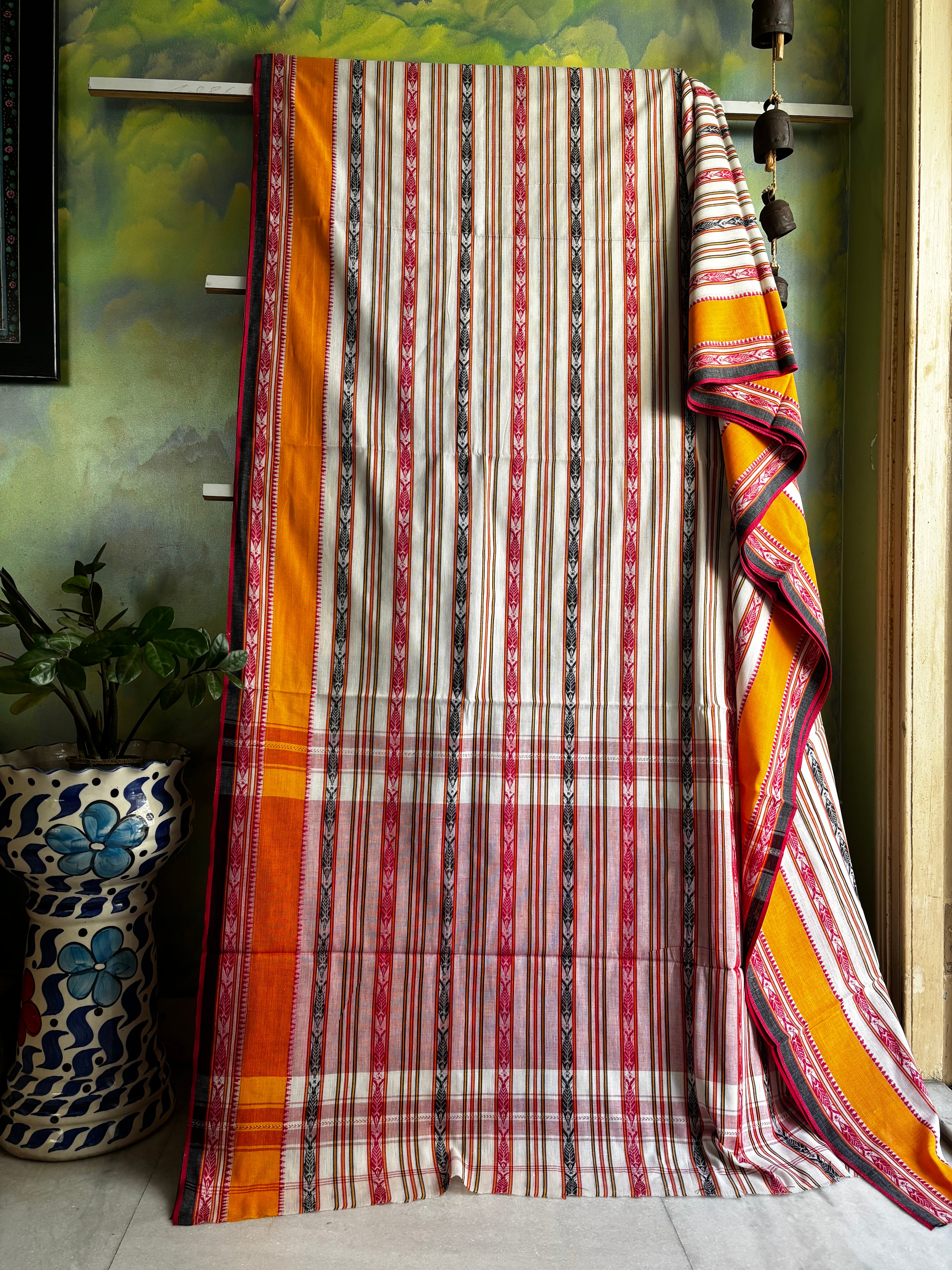 Handwoven Offwhite Dhonekhali Cotton Saree