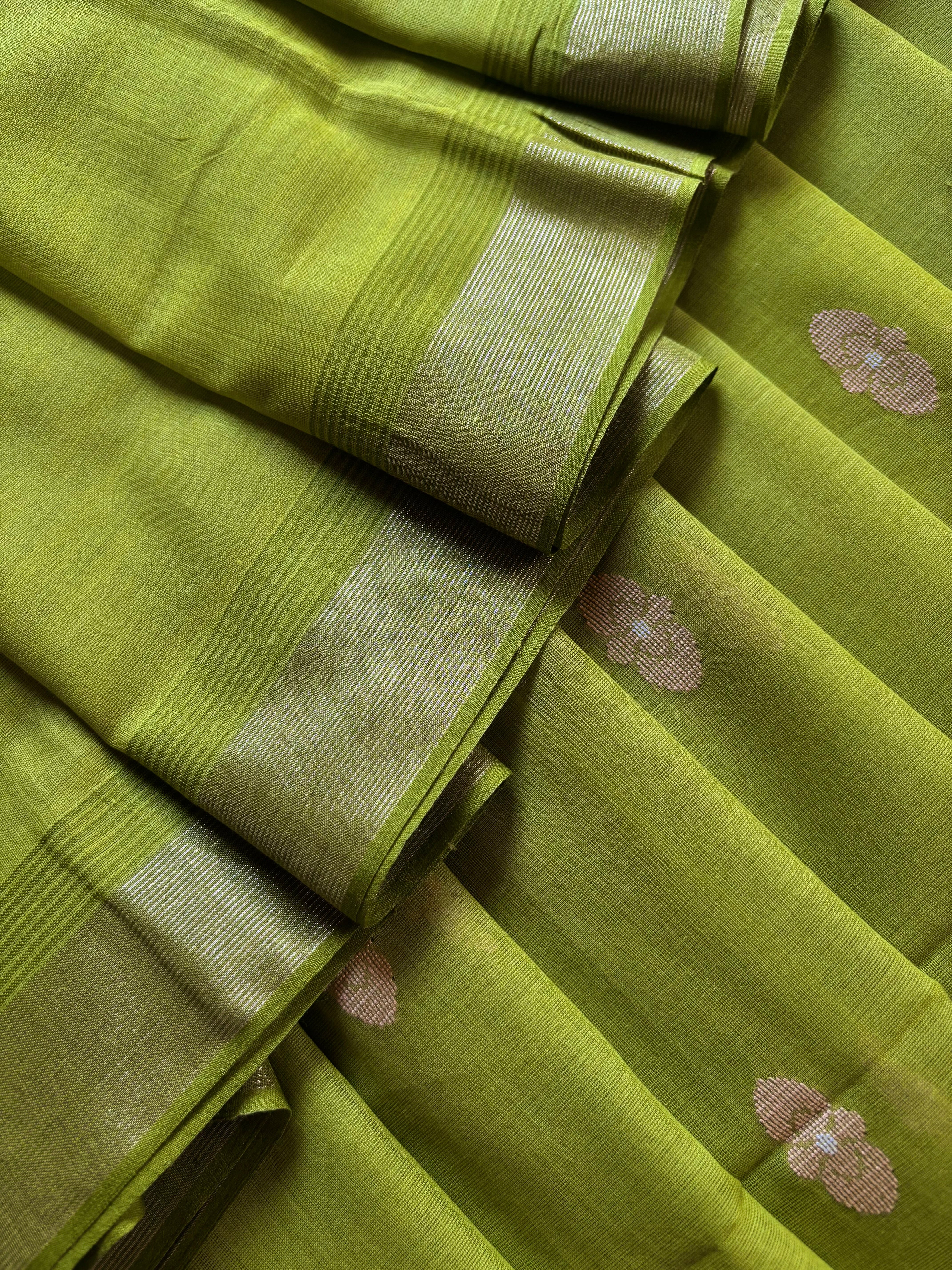 Handwoven Light Green Cotton Jamdani Saree