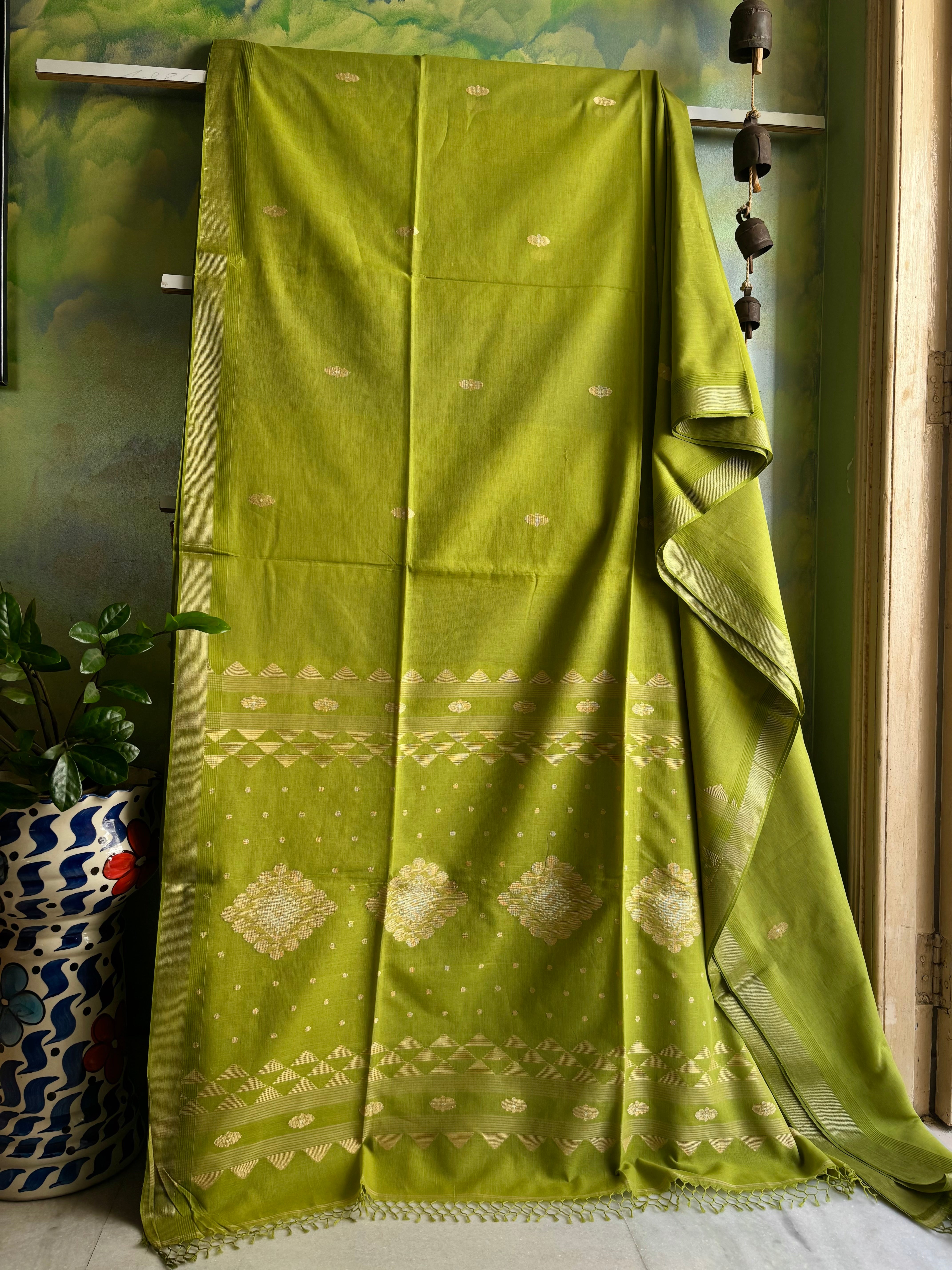 Handwoven Light Green Cotton Jamdani Saree