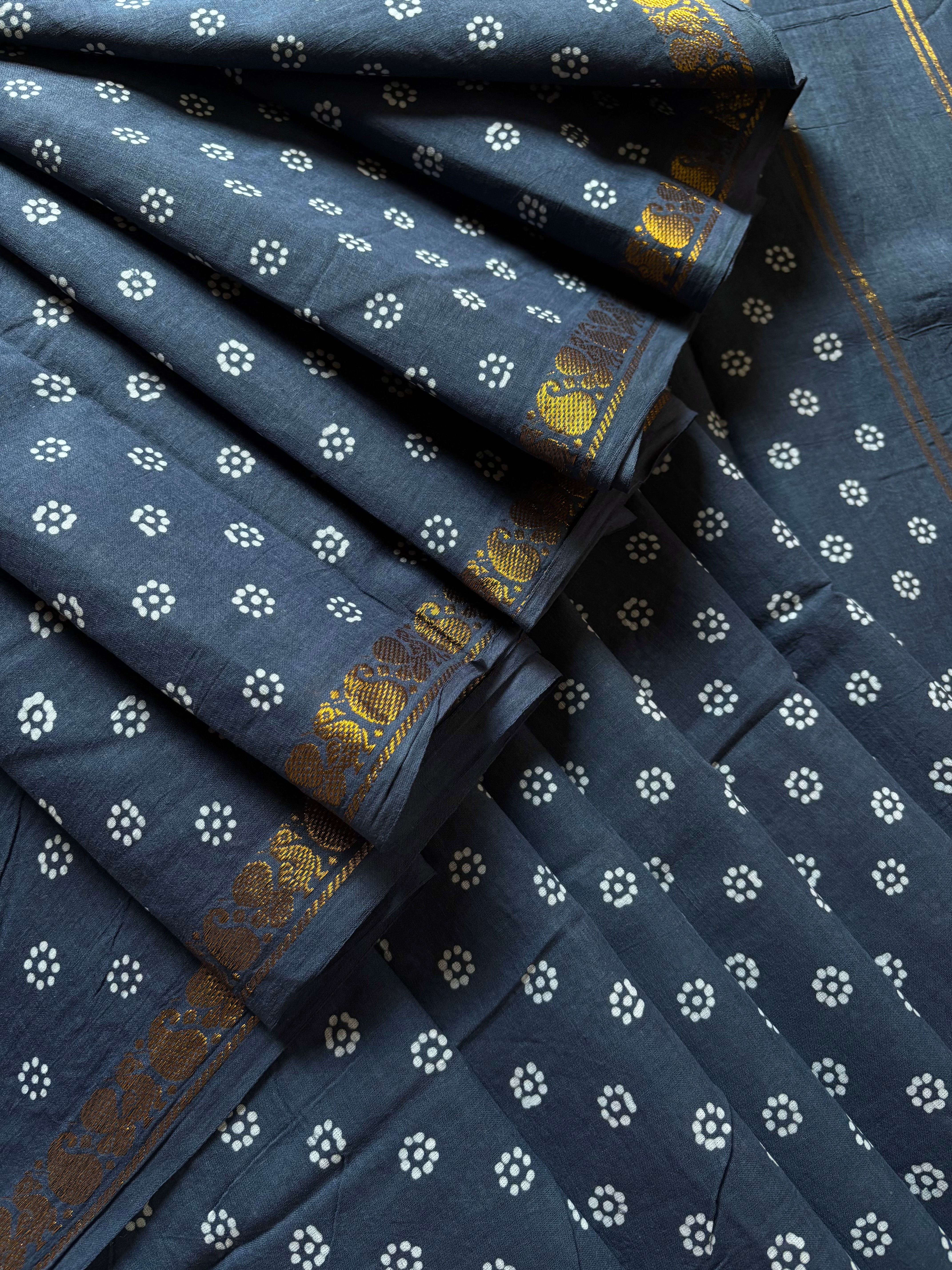 Bluish Grey Colour Cotton Sungudi Saree