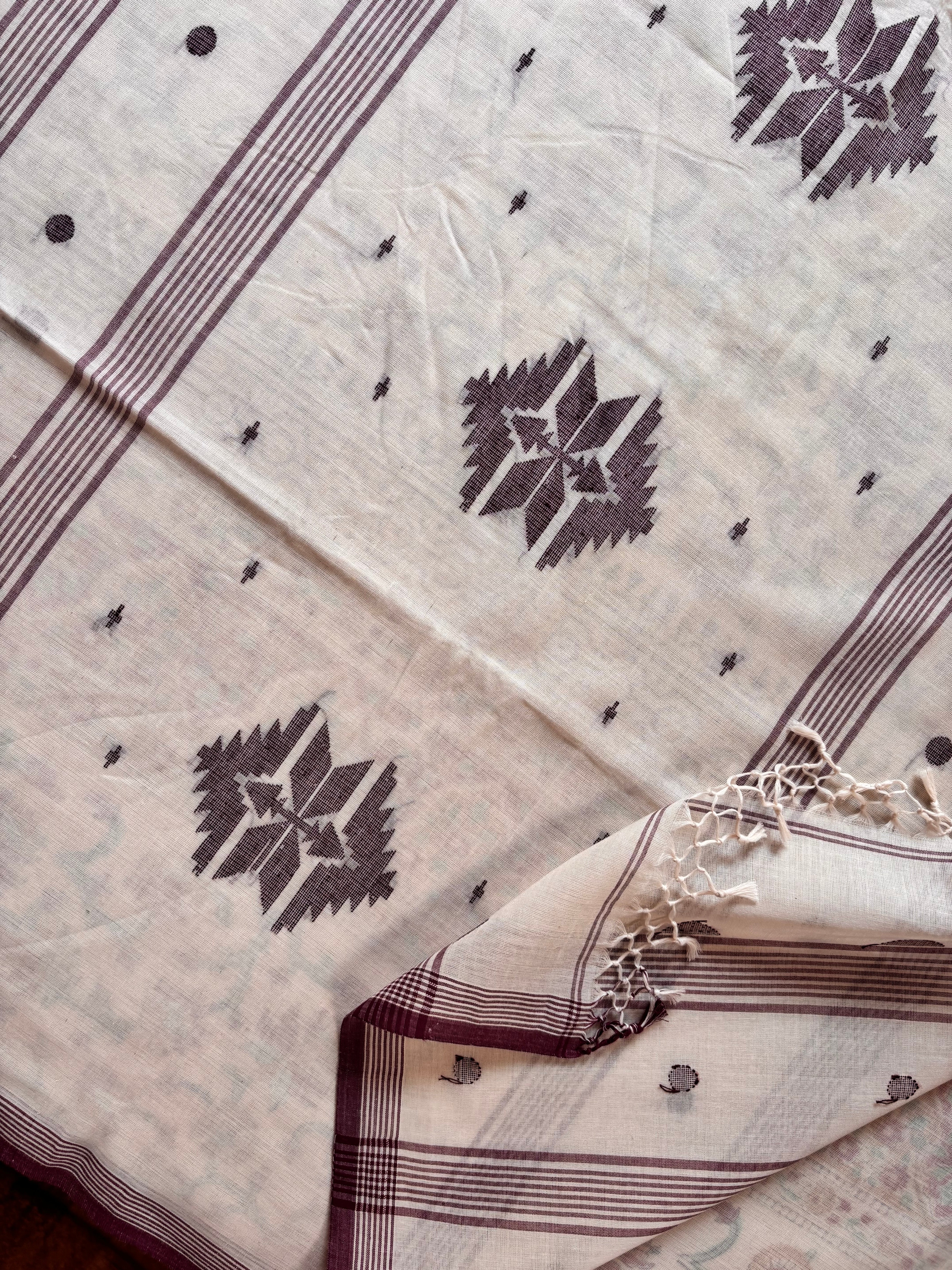 Handwoven Cream Colour Cotton Jamdani Saree