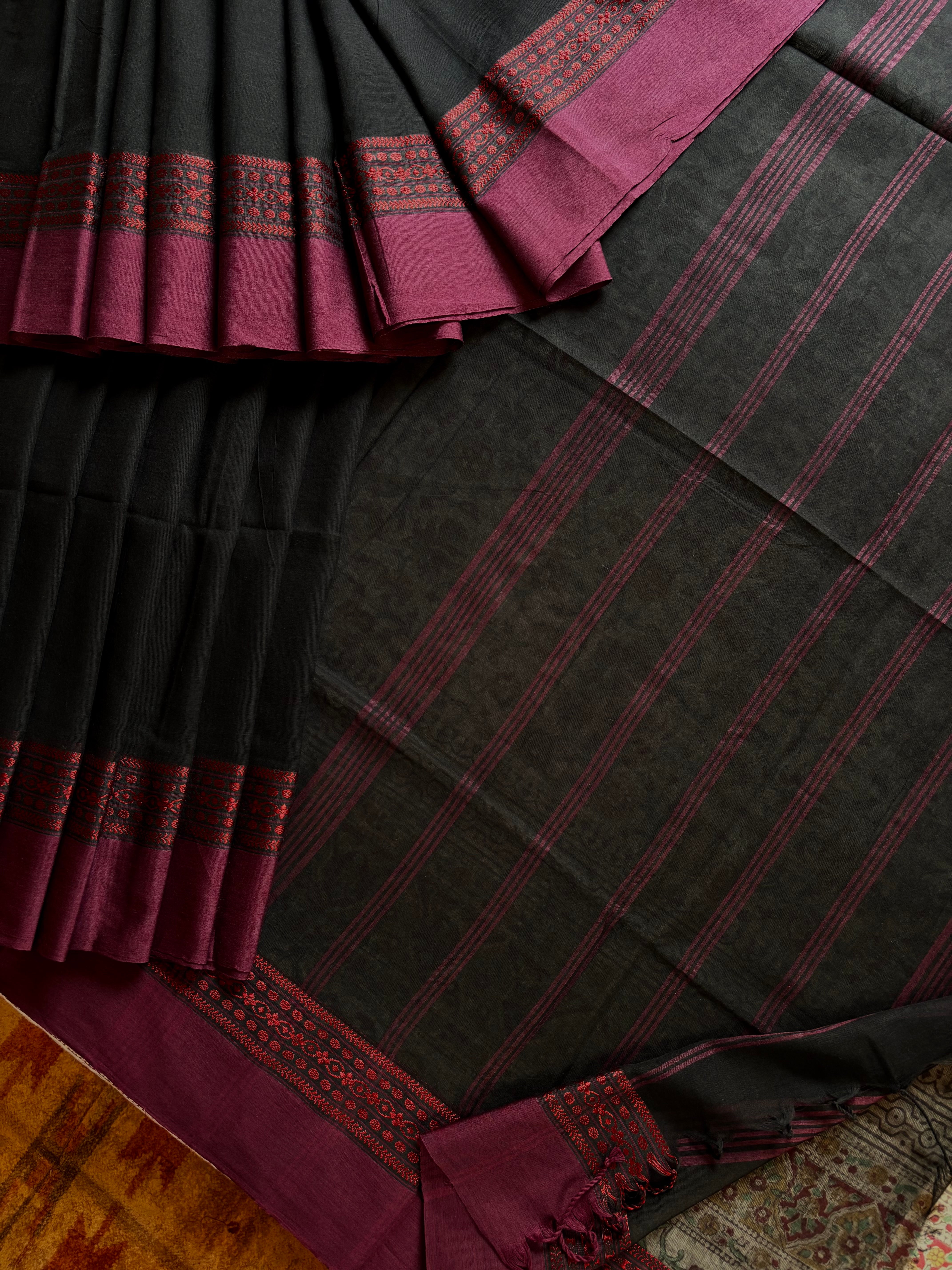 Handwoven Black Colour Phulia Cotton Saree