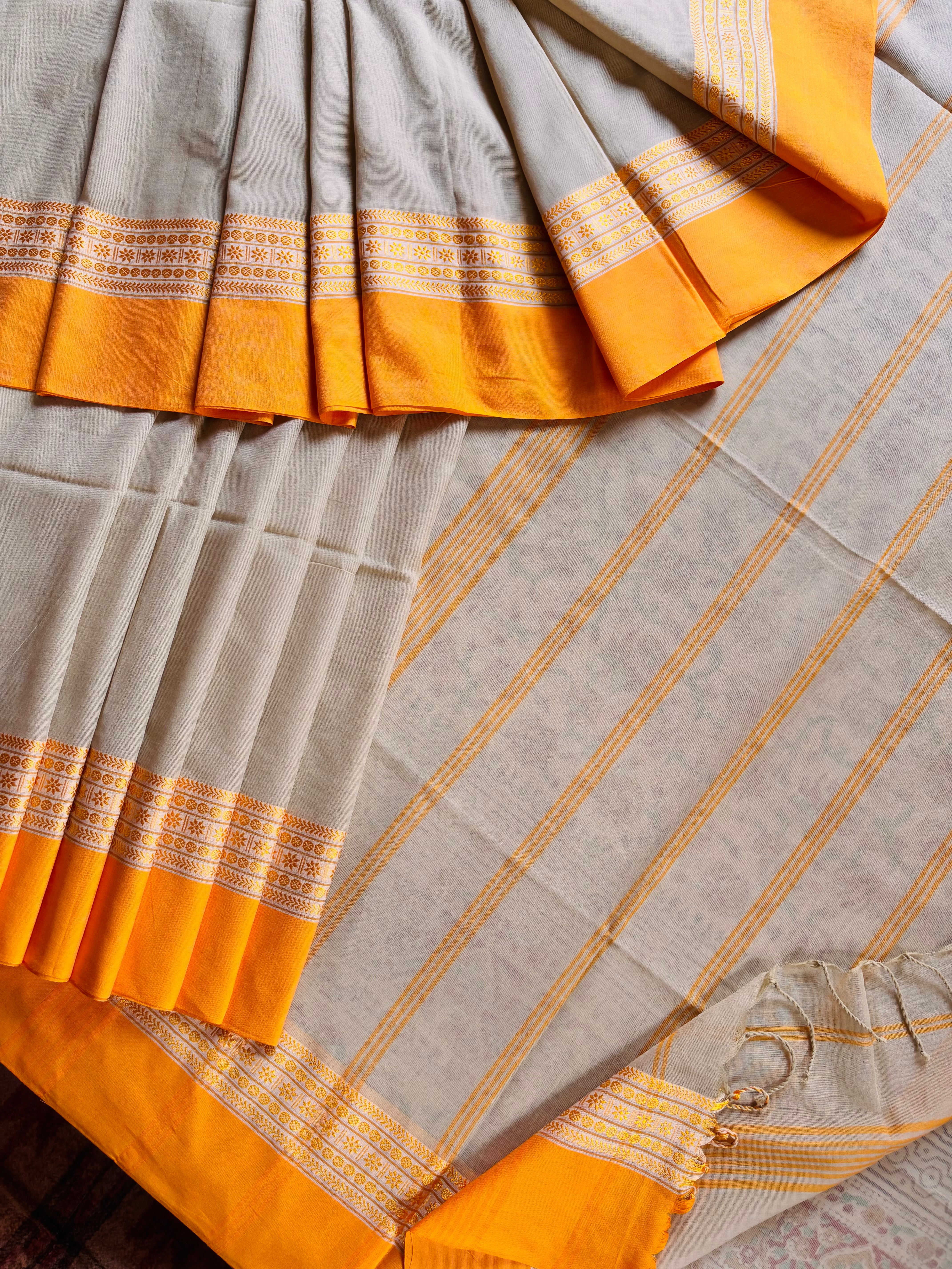 Handwoven Beige Colour Phulia Cotton Saree