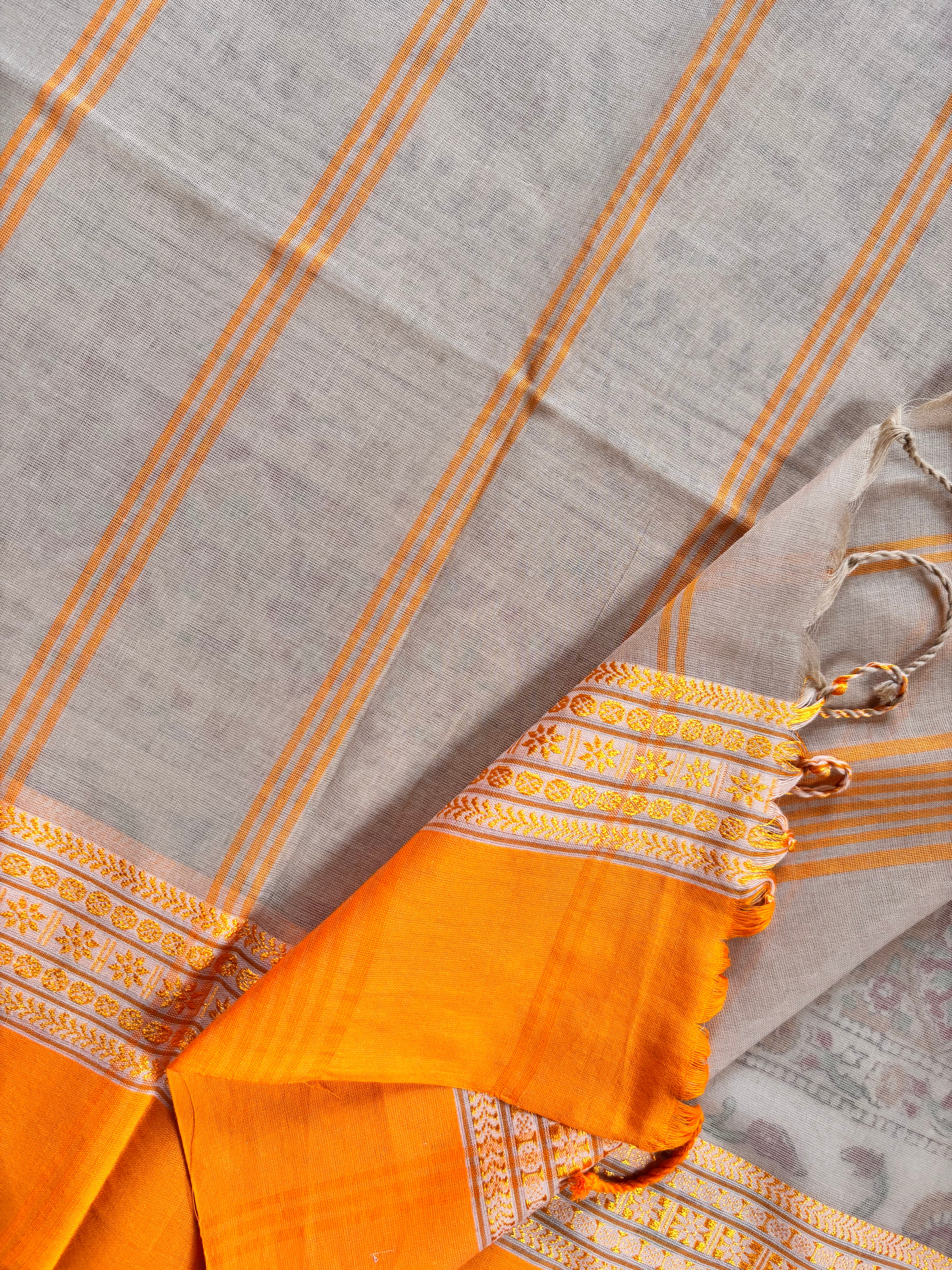 Handwoven Beige Colour Phulia Cotton Saree
