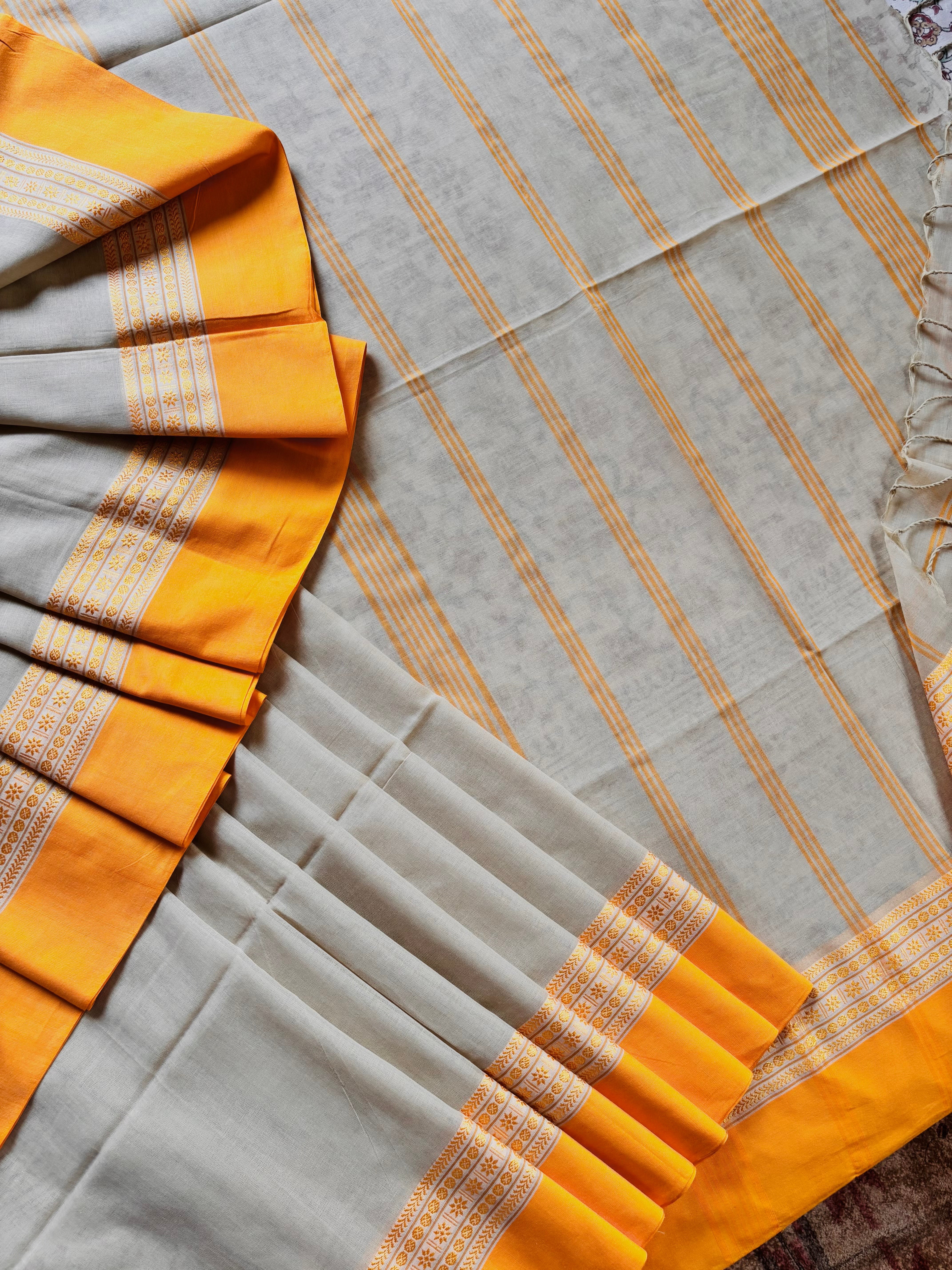 Handwoven Beige Colour Phulia Cotton Saree