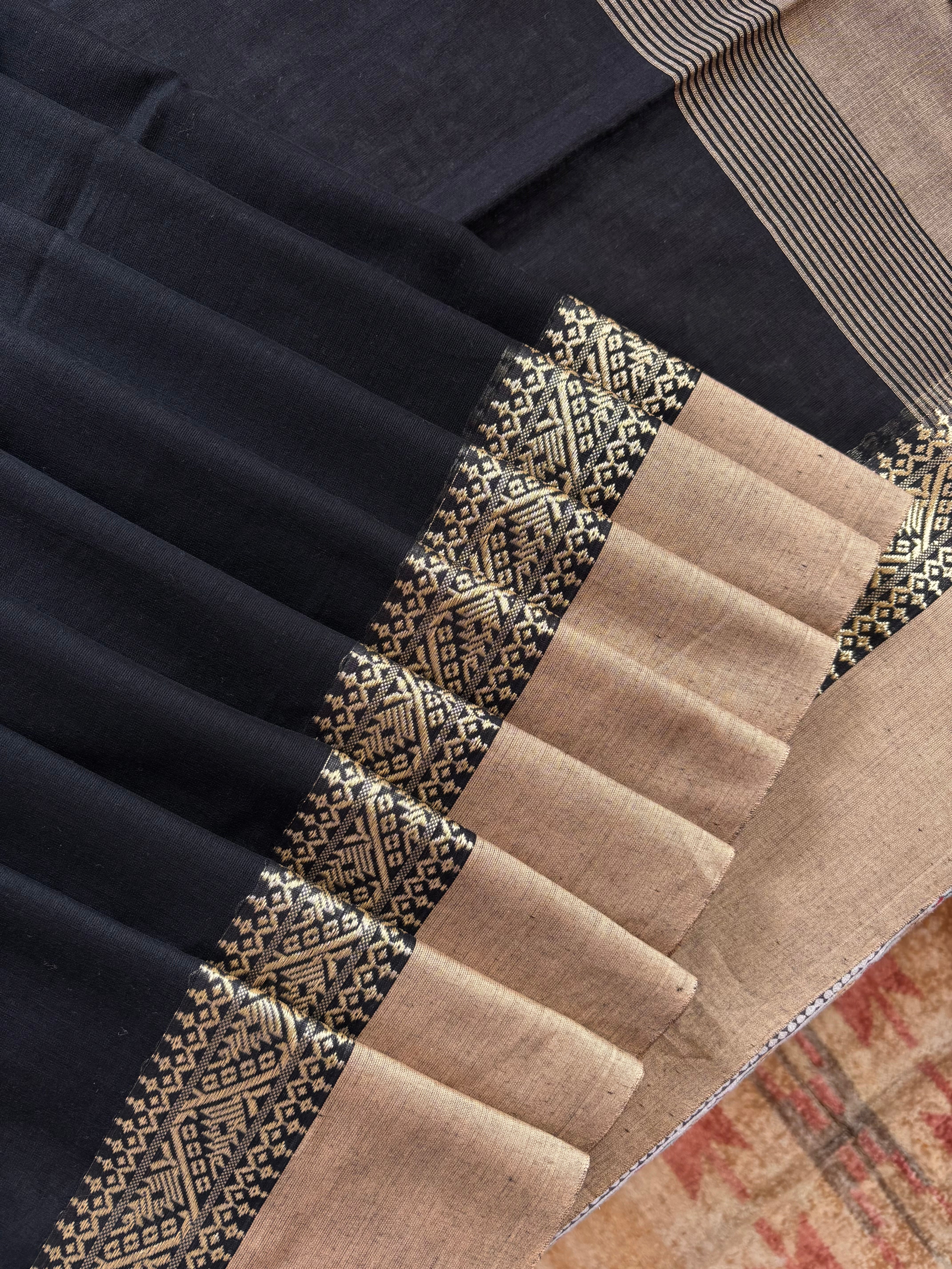 Handwoven Black Colour Phulia Cotton Saree