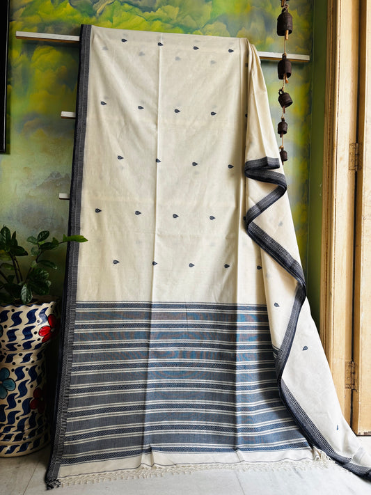Handwoven Offwhite Navy Colour Phulia Cotton Saree
