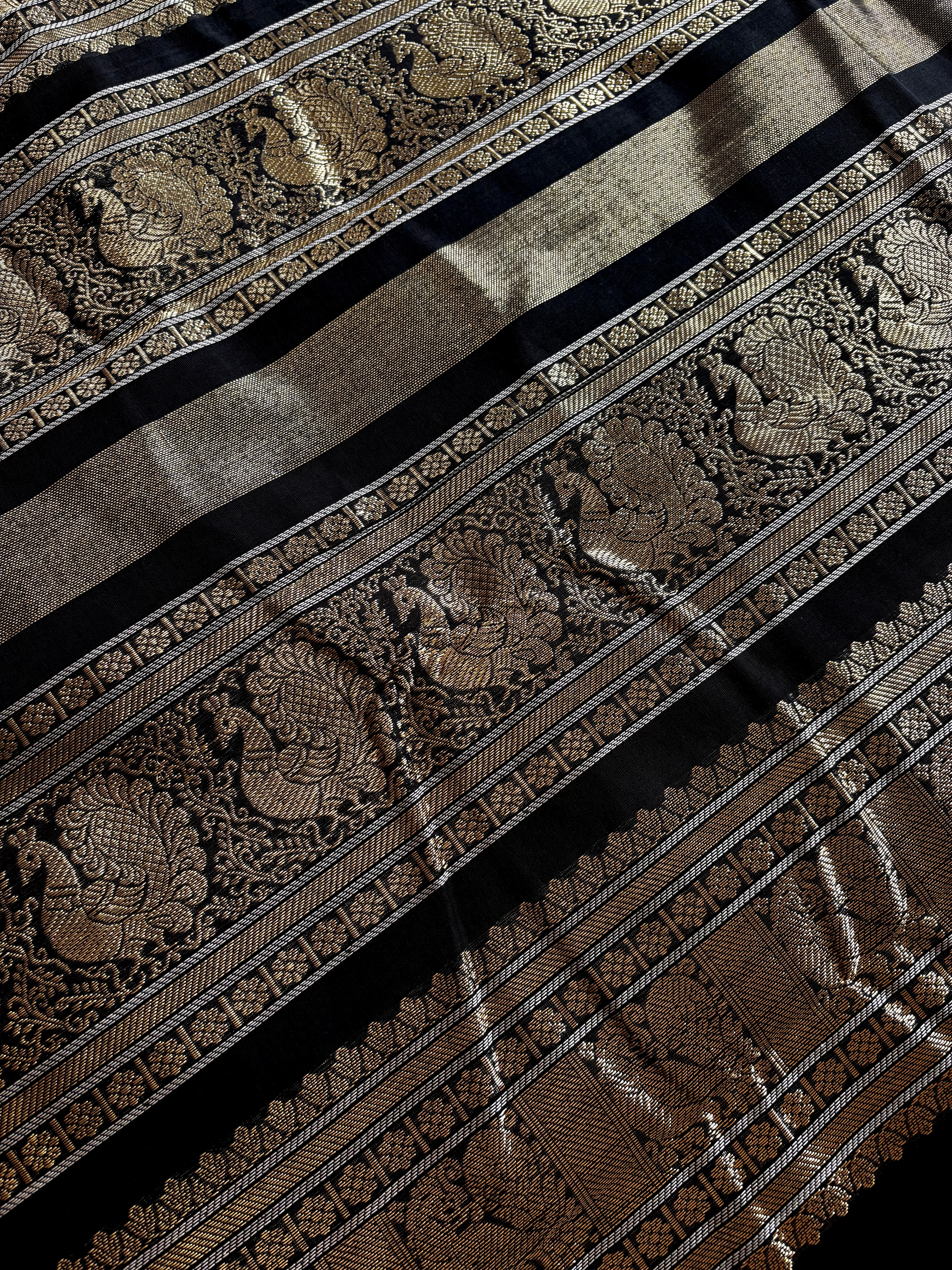 Handowoven Black Colour Kanchipuram Cotton Saree