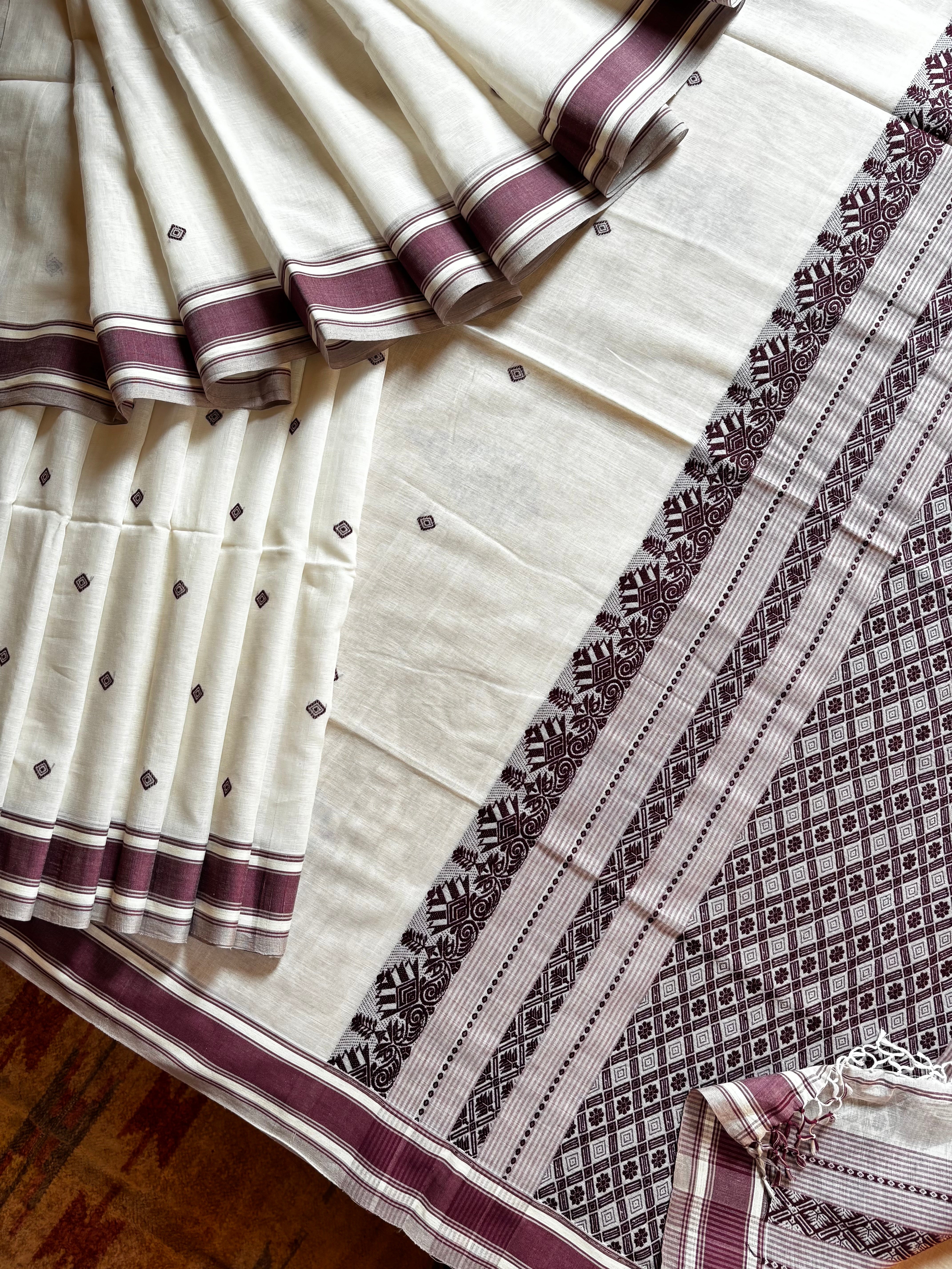 Handwoven White Plum Phulia Cotton Saree