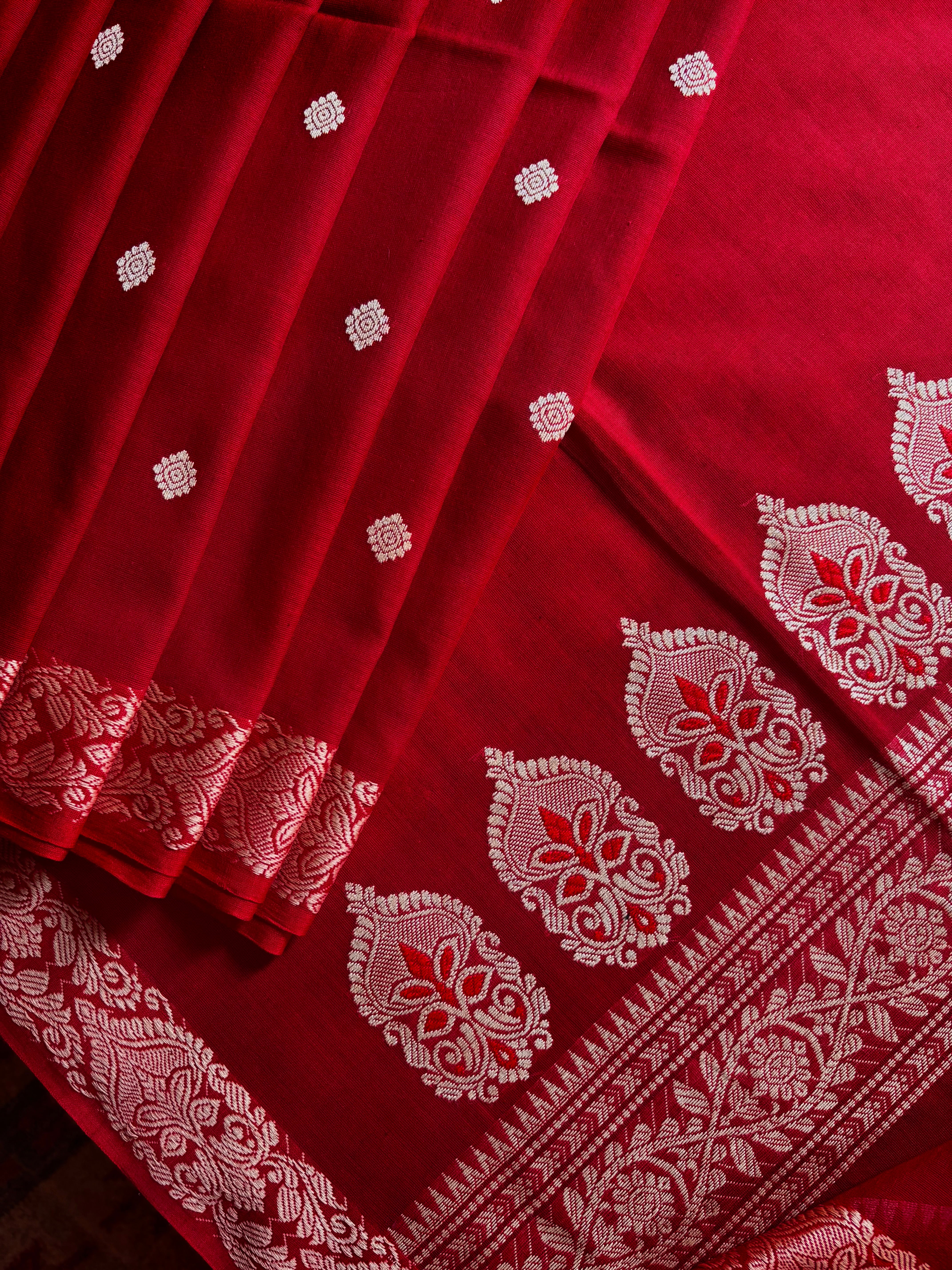 Handwoven Red Beige Phulia Cotton Saree