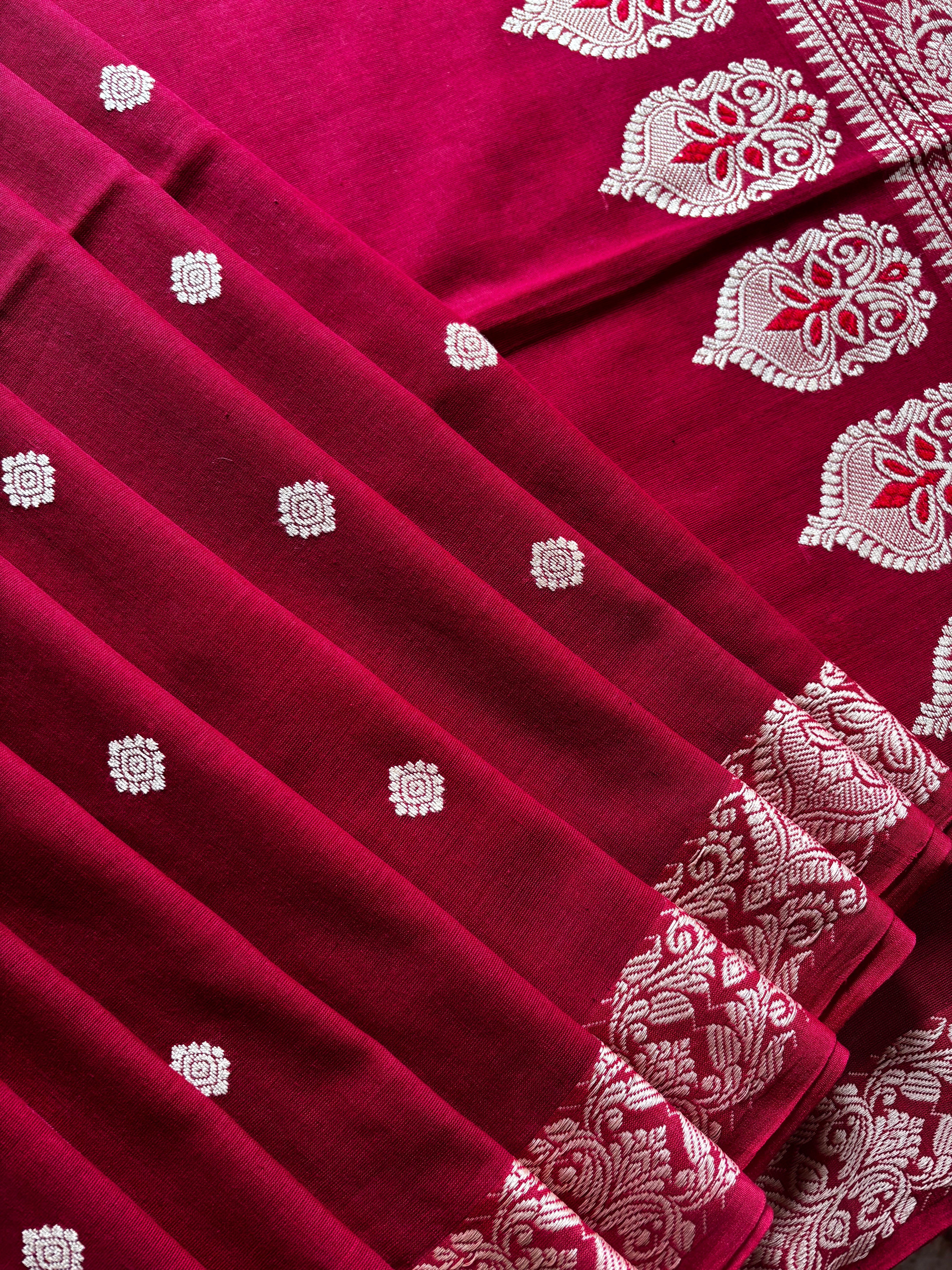 Handwoven Red Beige Phulia Cotton Saree