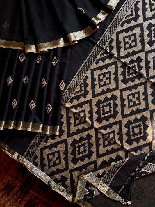 Handwoven Black Colour Cotton Jamdani Saree
