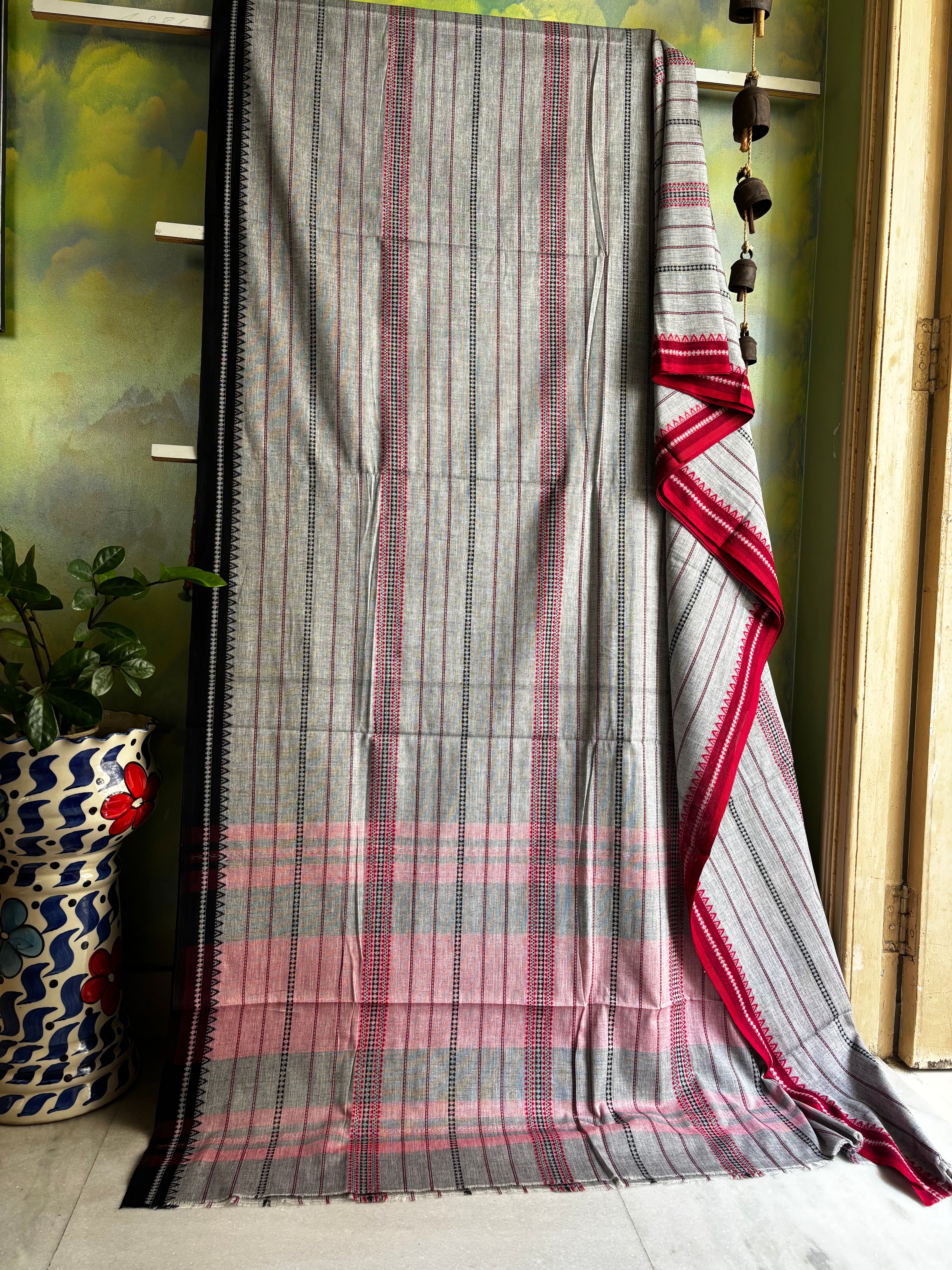 Handwoven Grey Colour Cotton Dhonekhali Saree