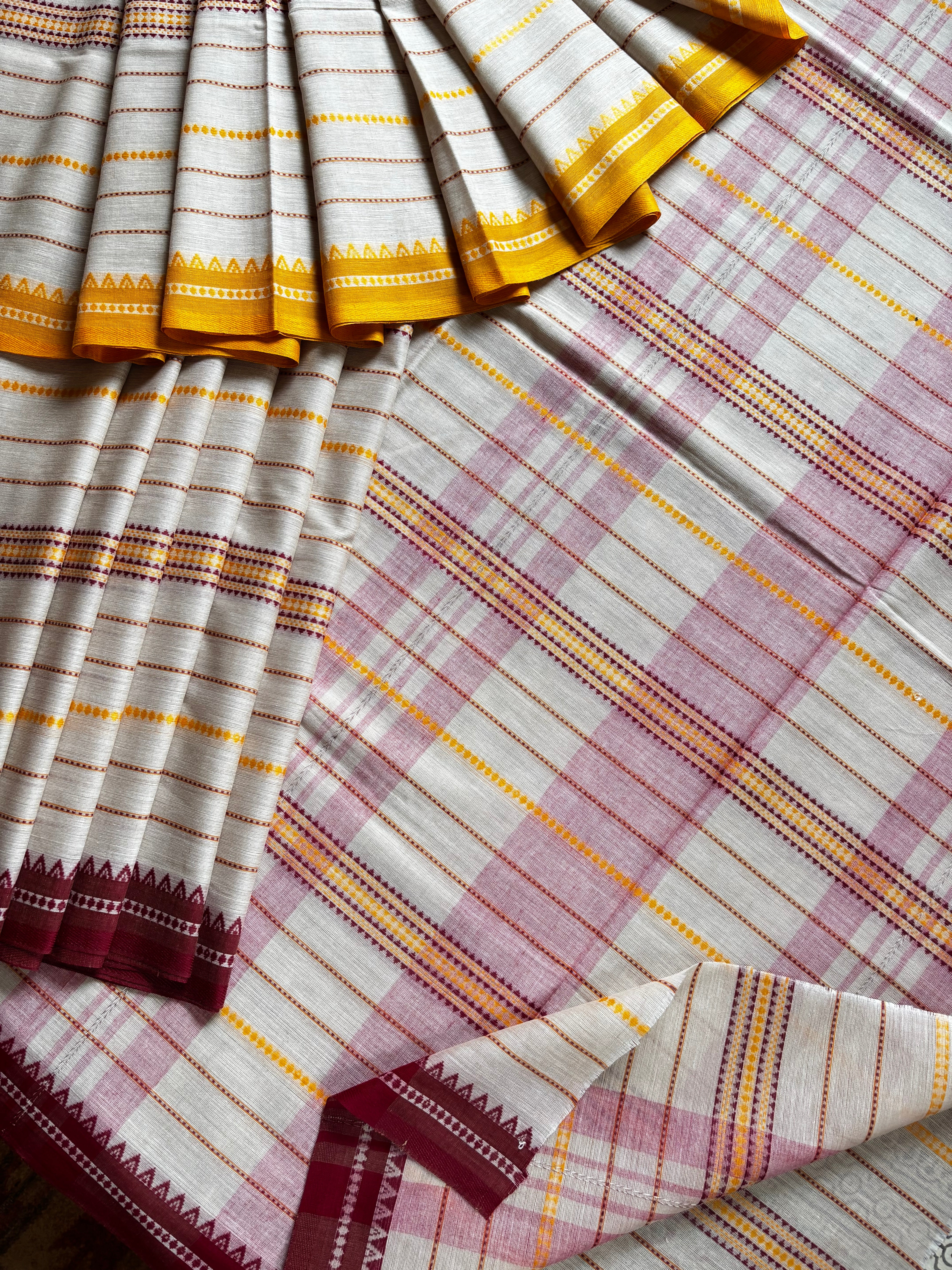 Handwoven Light Beige Colour Cotton Dhonekhali Saree
