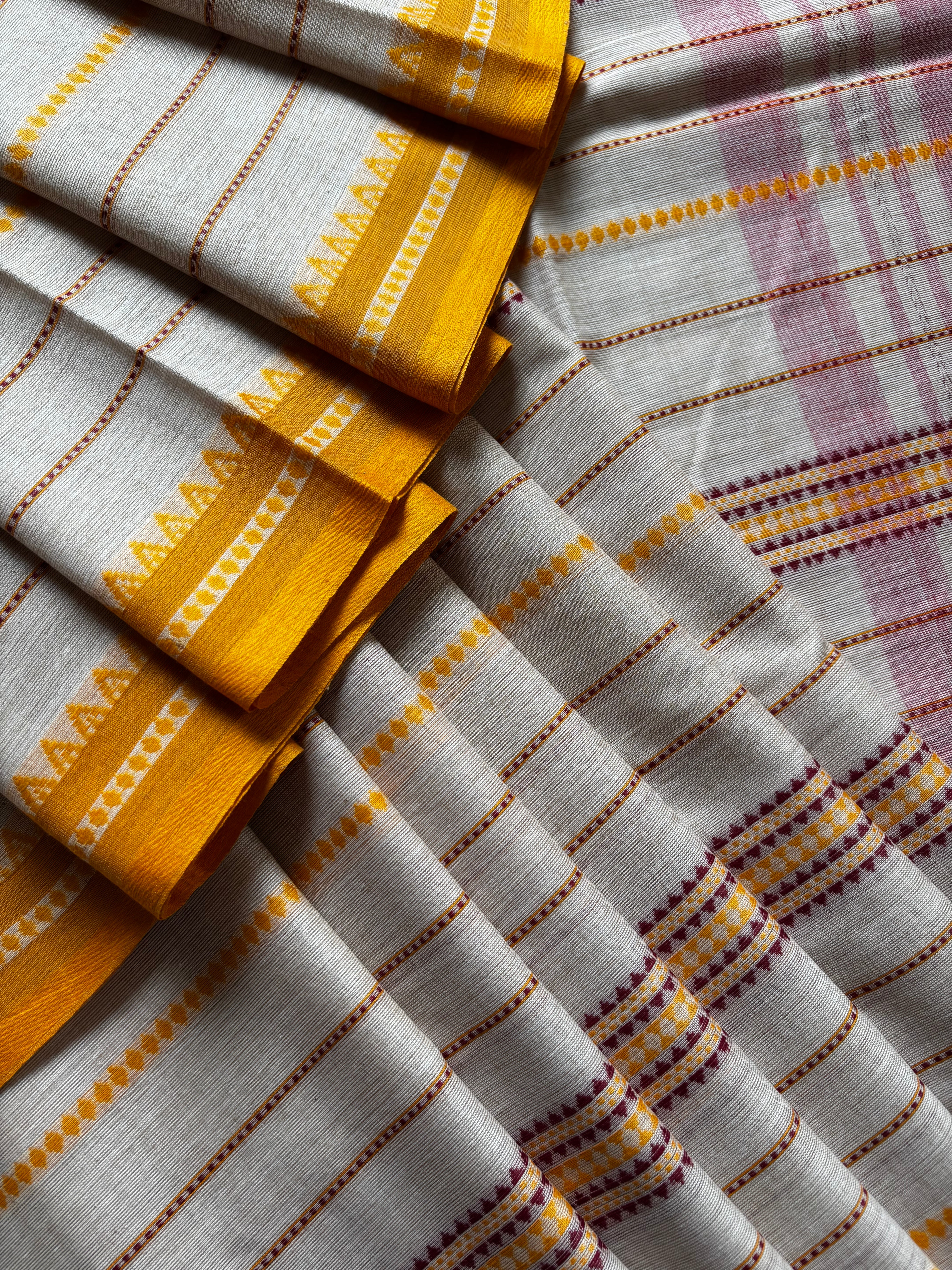 Handwoven Light Beige Colour Cotton Dhonekhali Saree