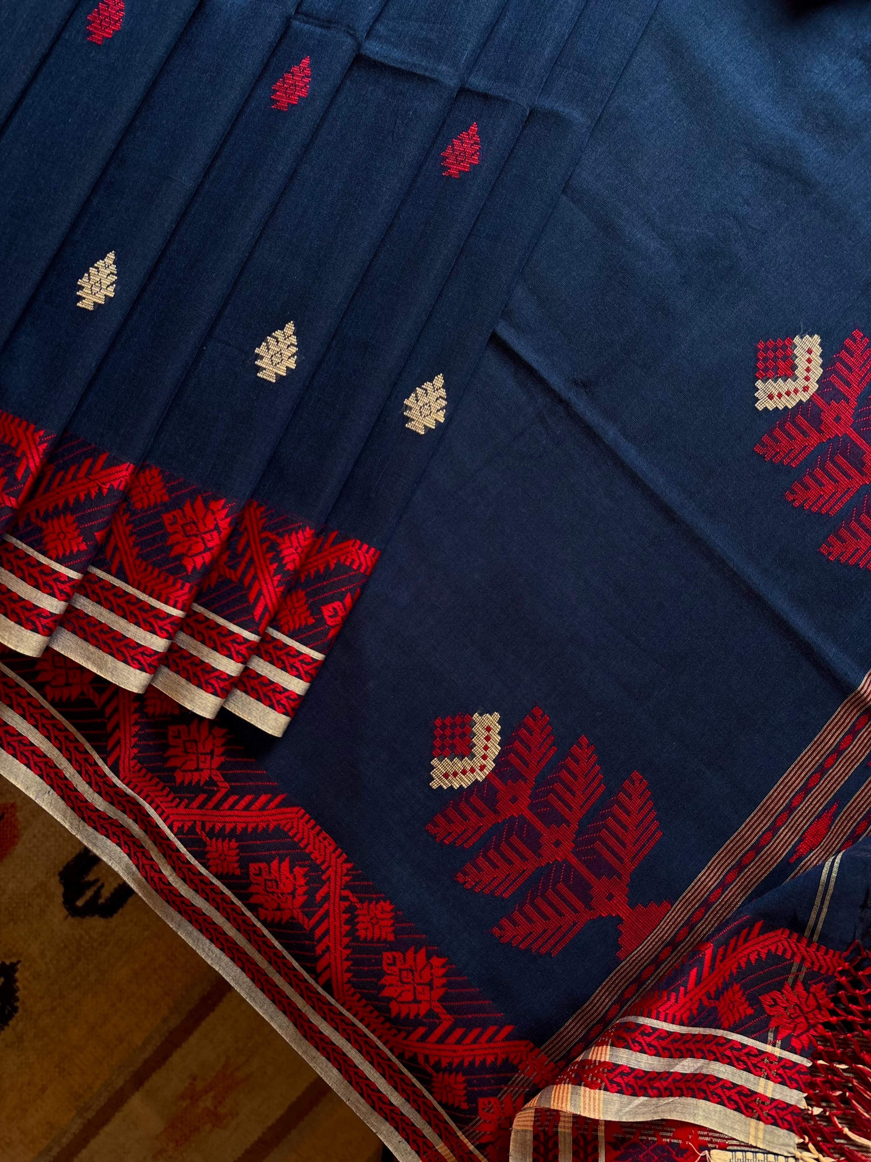Handwoven Navy Phulia Cotton Saree