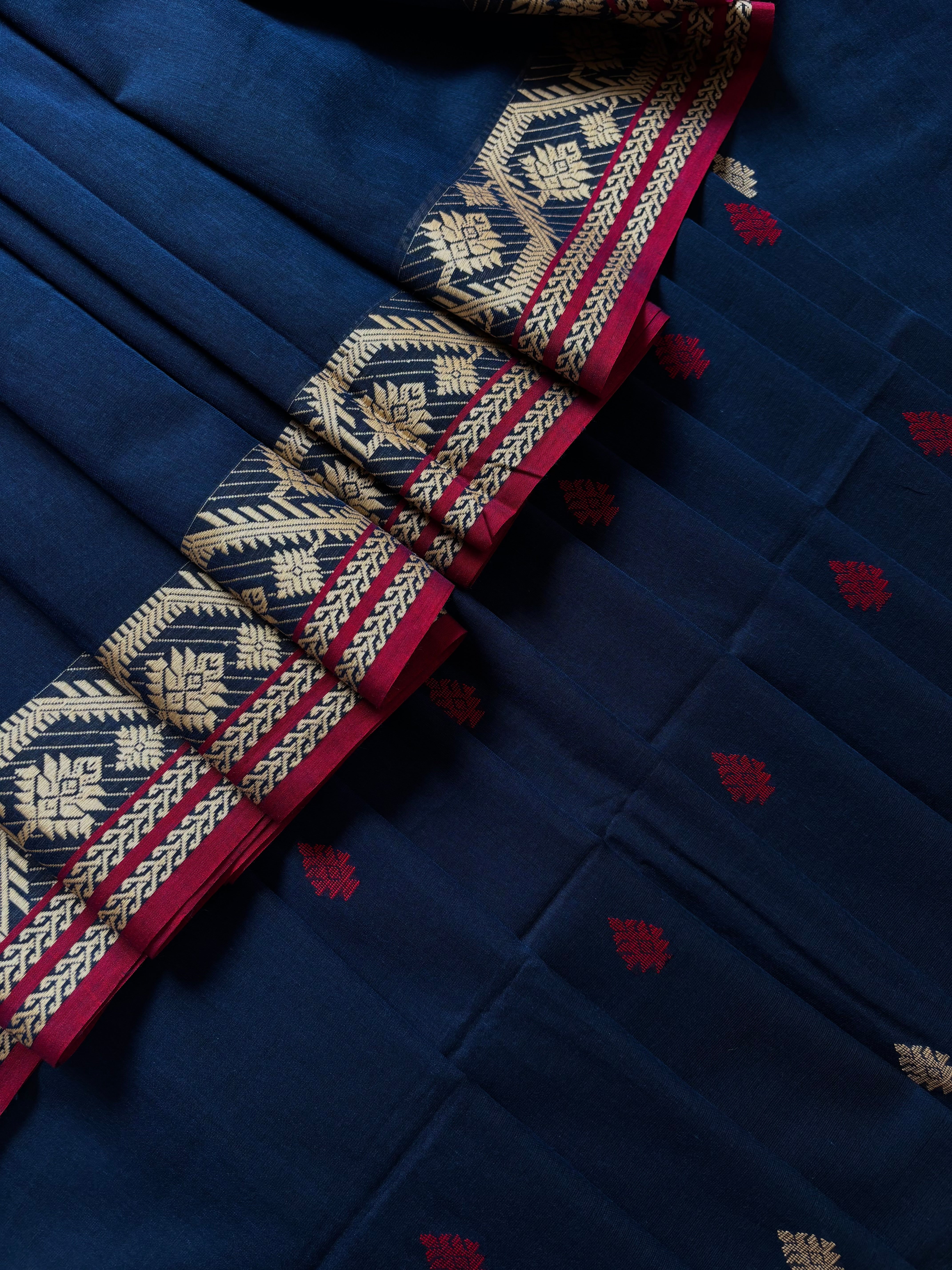 Handwoven Navy Phulia Cotton Saree