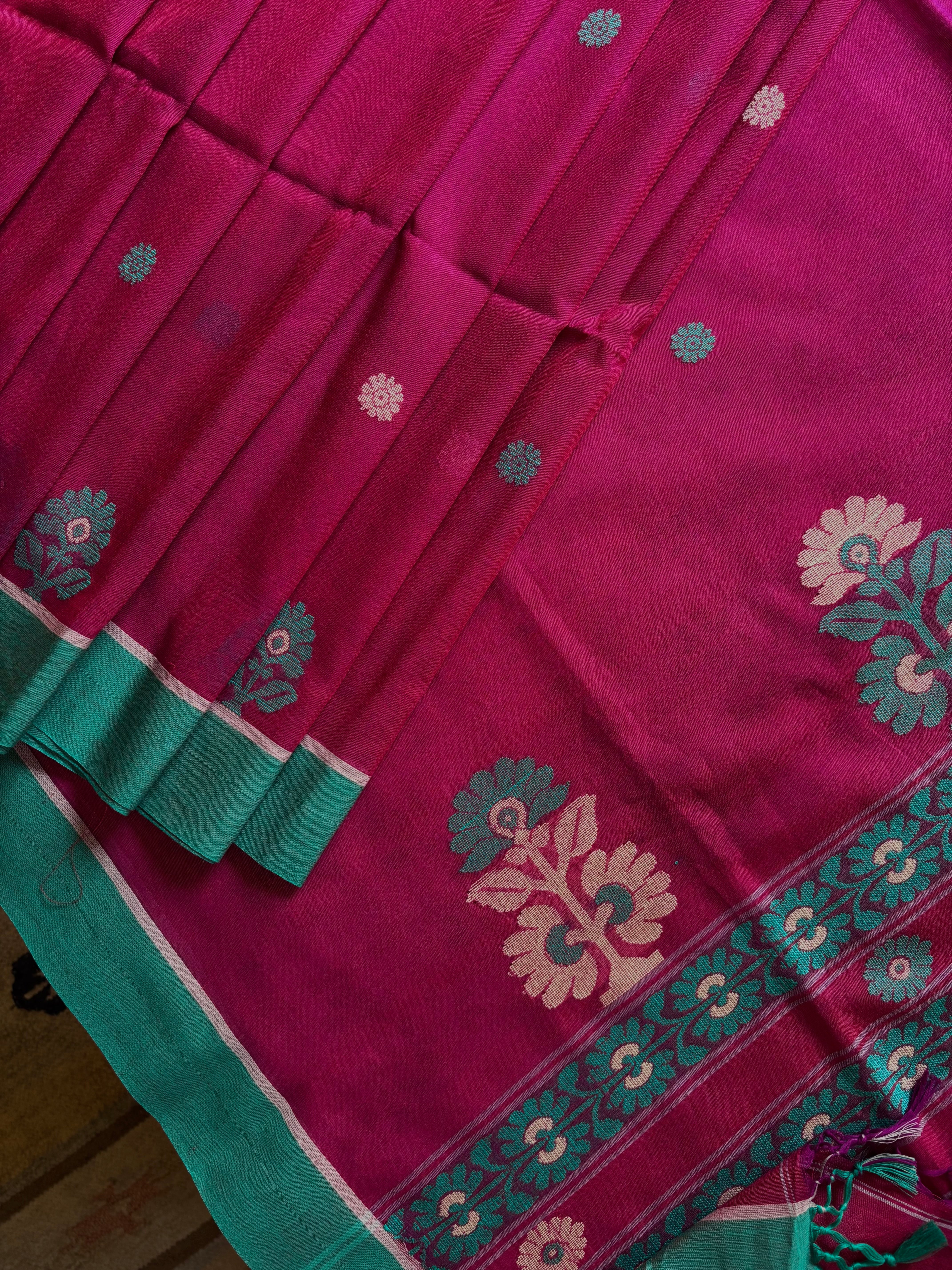 Handwoven Red Purple Dual Toned Cotton Jamdani Saree