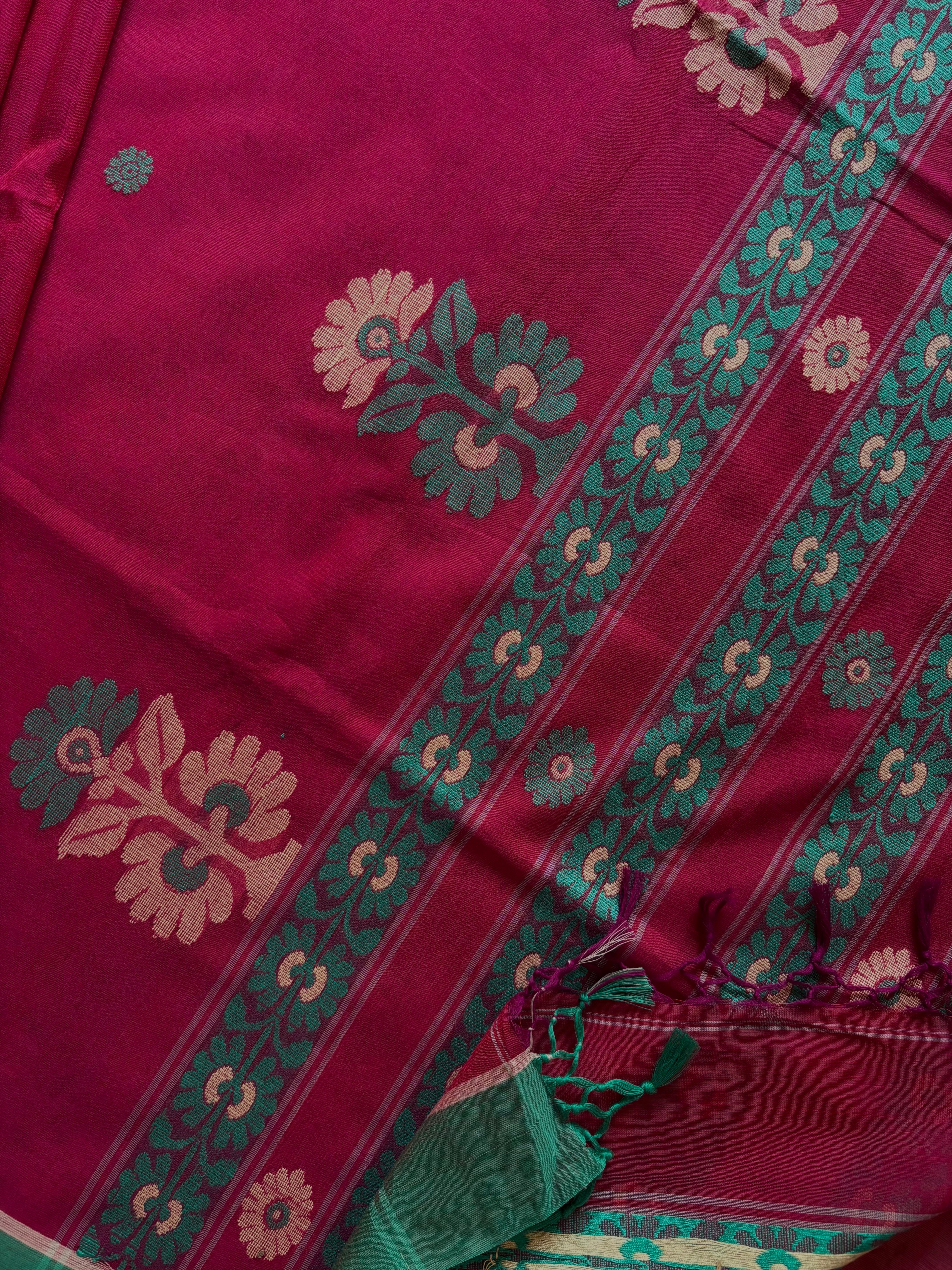 Handwoven Red Purple Dual Toned Cotton Jamdani Saree