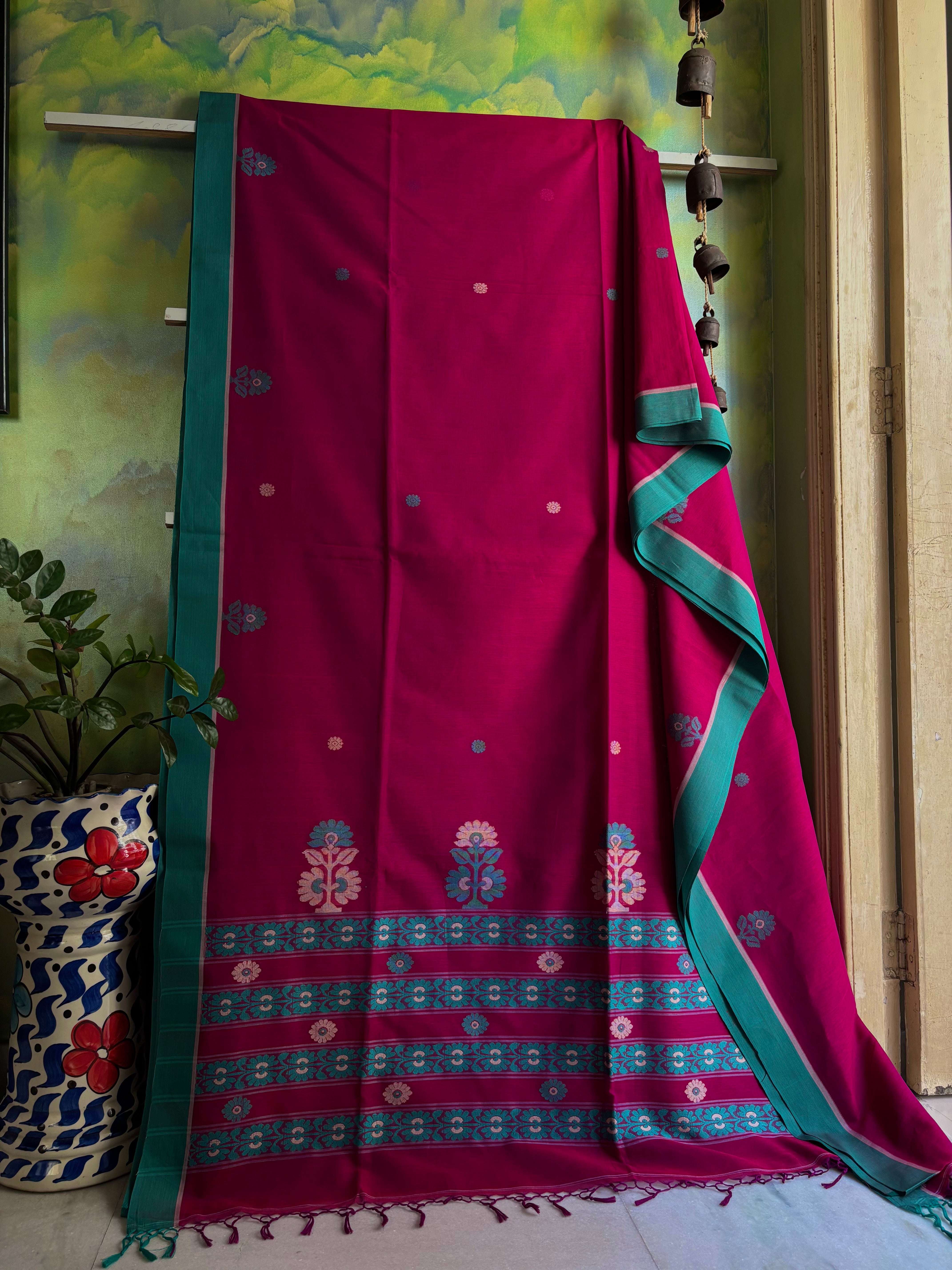 Handwoven Red Purple Dual Toned Cotton Jamdani Saree