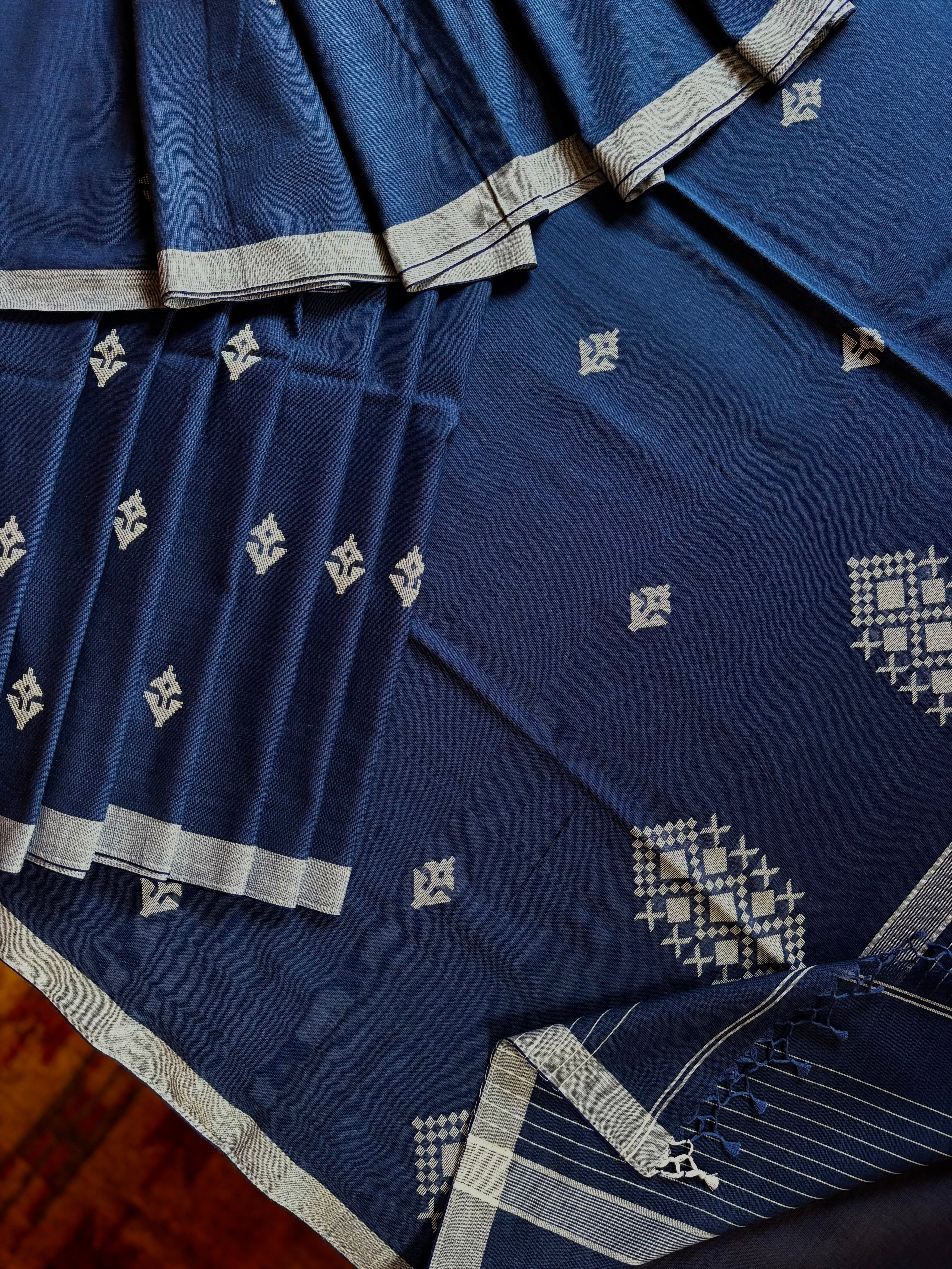 Handwoven Blue Colour Pure Cotton Jamdani