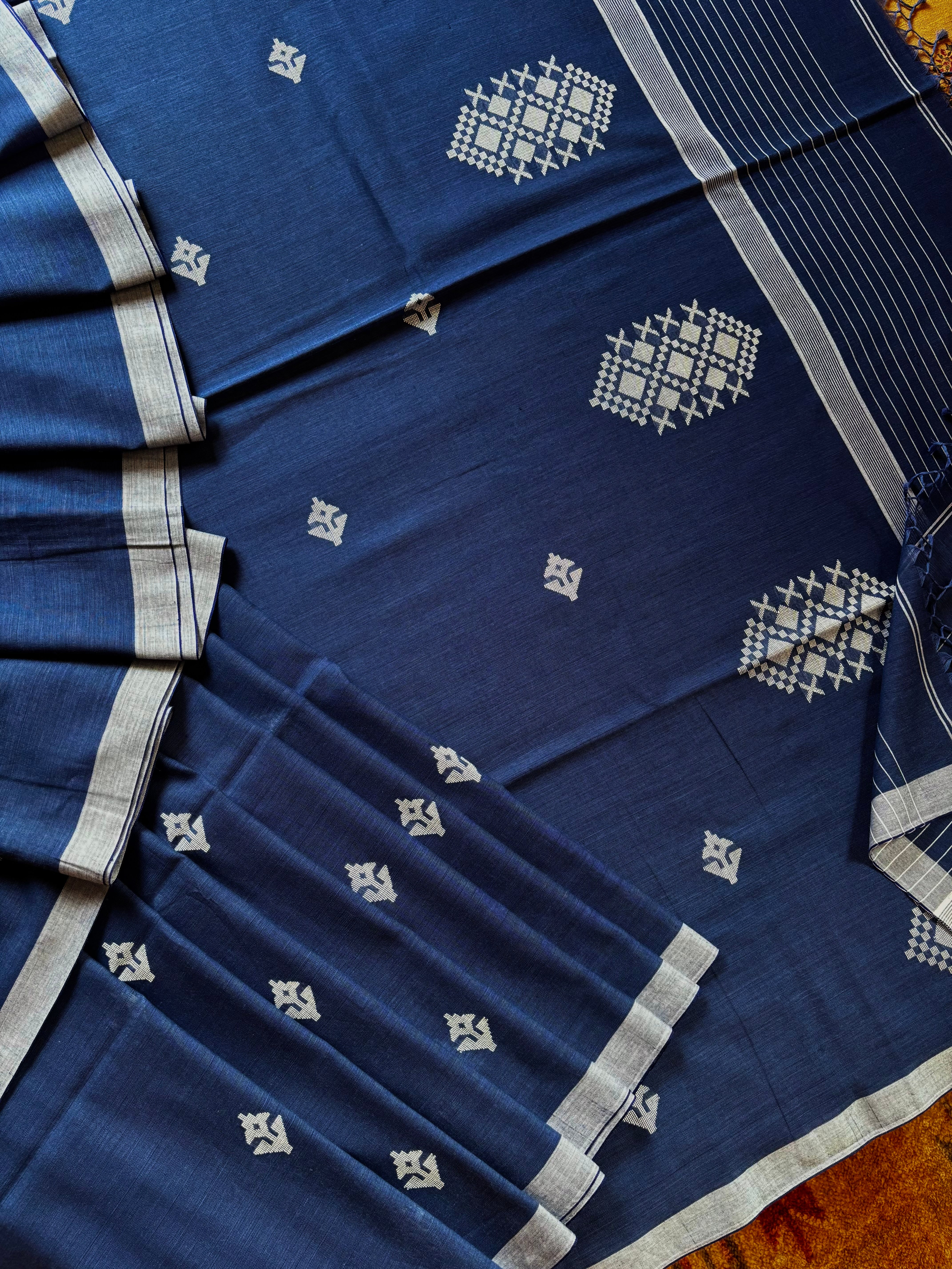 Handwoven Blue Colour Pure Cotton Jamdani