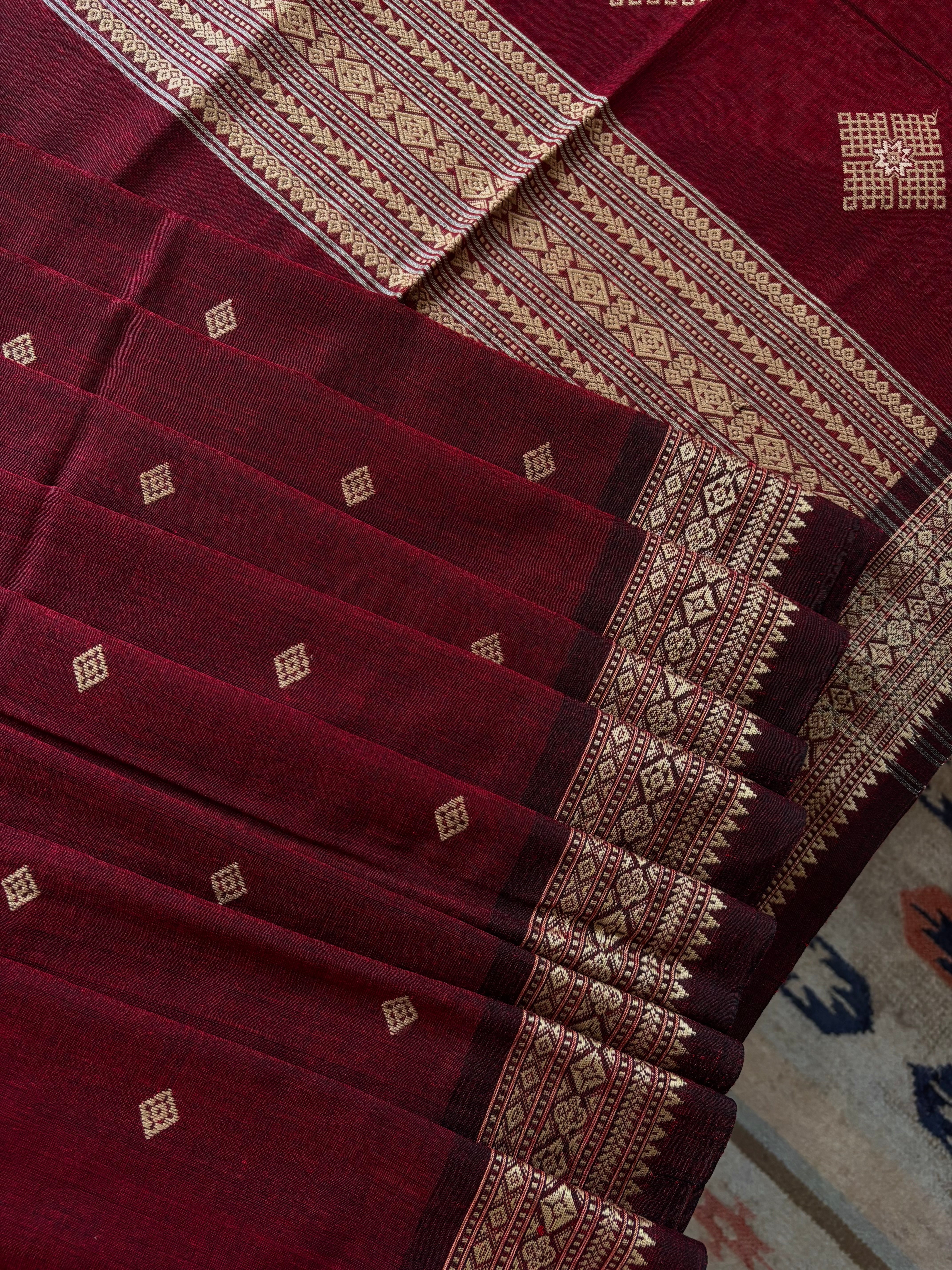 Handwoven Maroon Phulia Cotton Saree