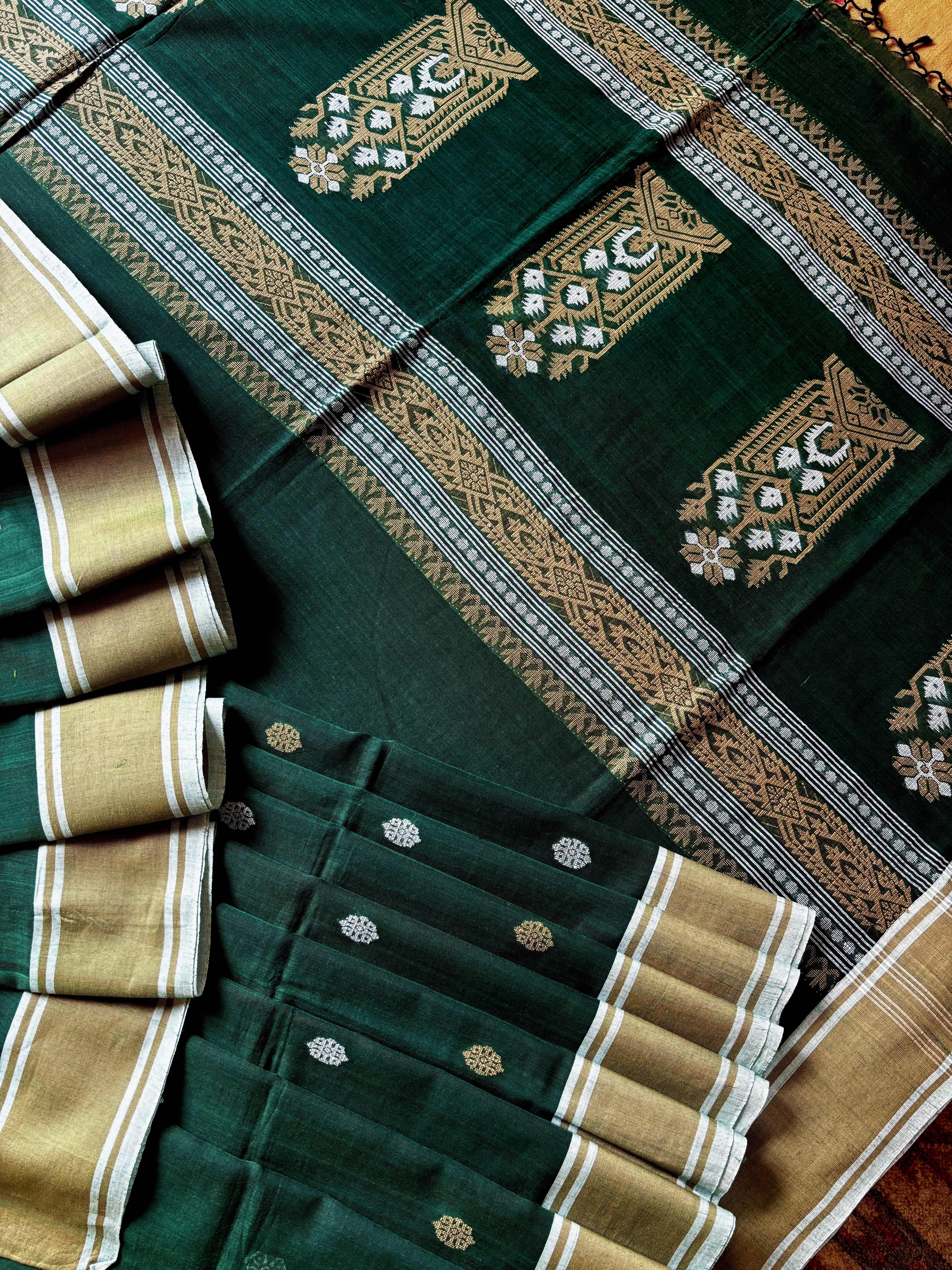 Handwoven Green Colour Cotton Jamdani Saree