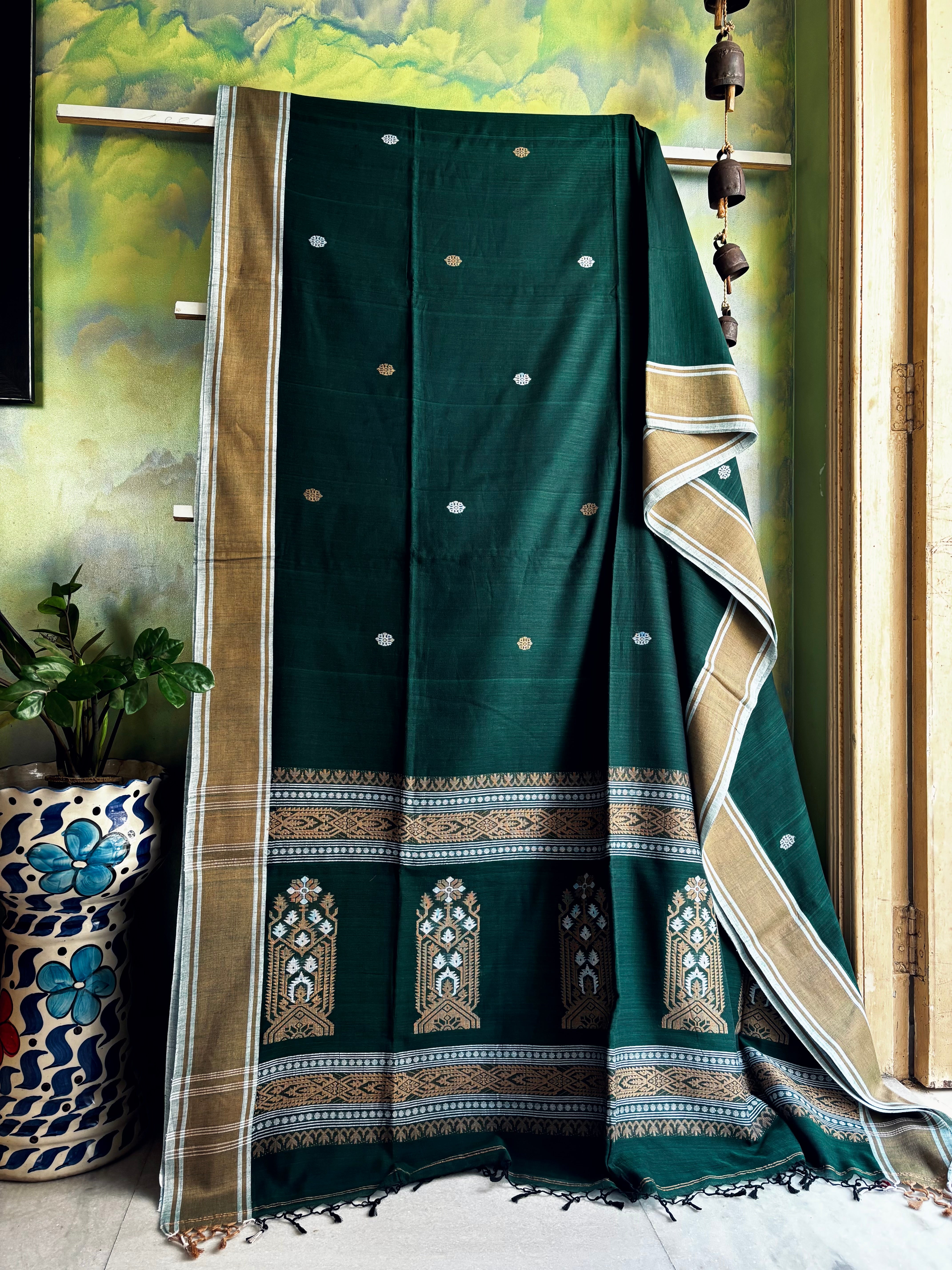Handwoven Green Colour Cotton Jamdani Saree