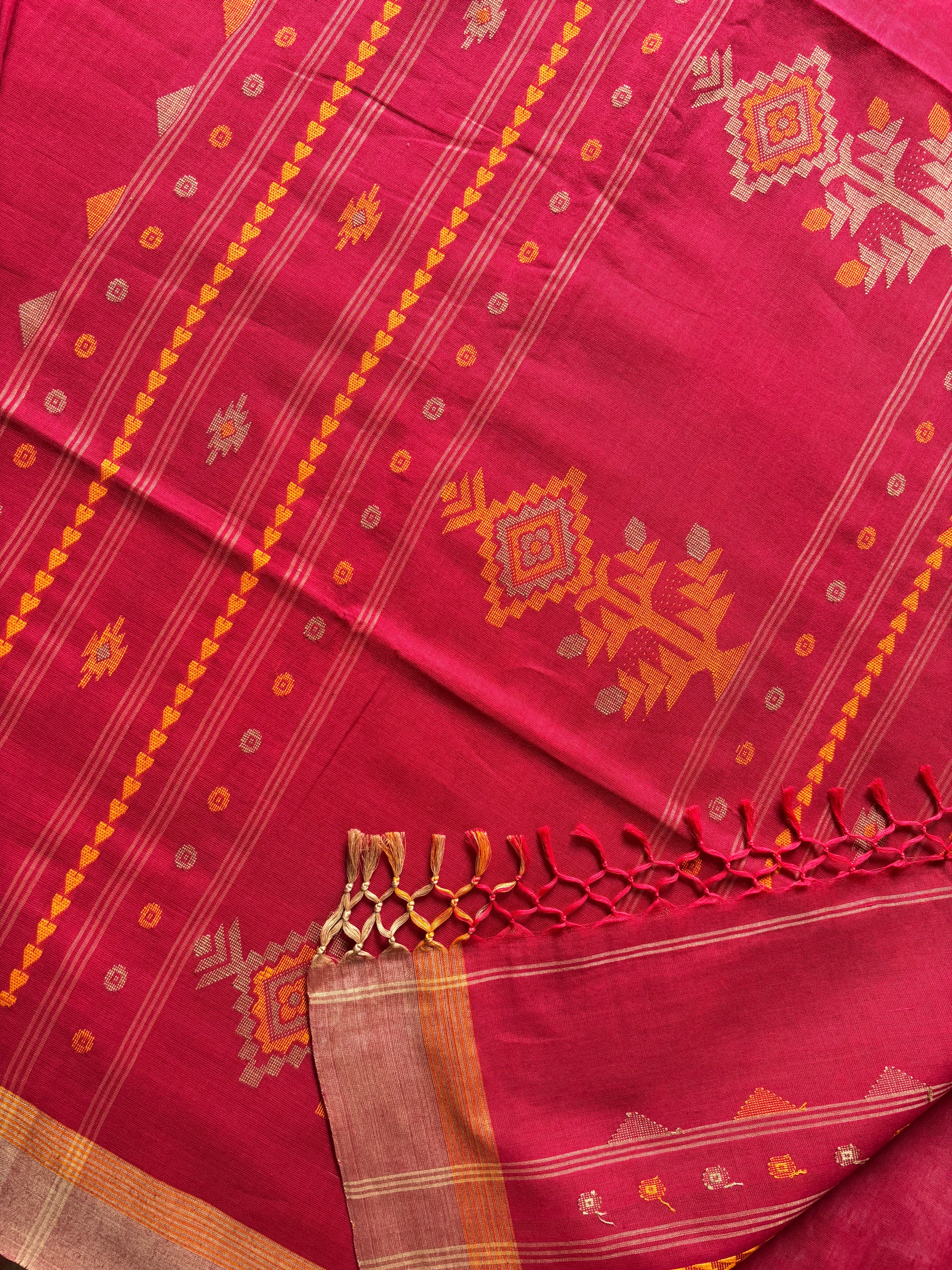 Handwoven Red and Maroon Mixed Colour Cotton Jamdani Saree