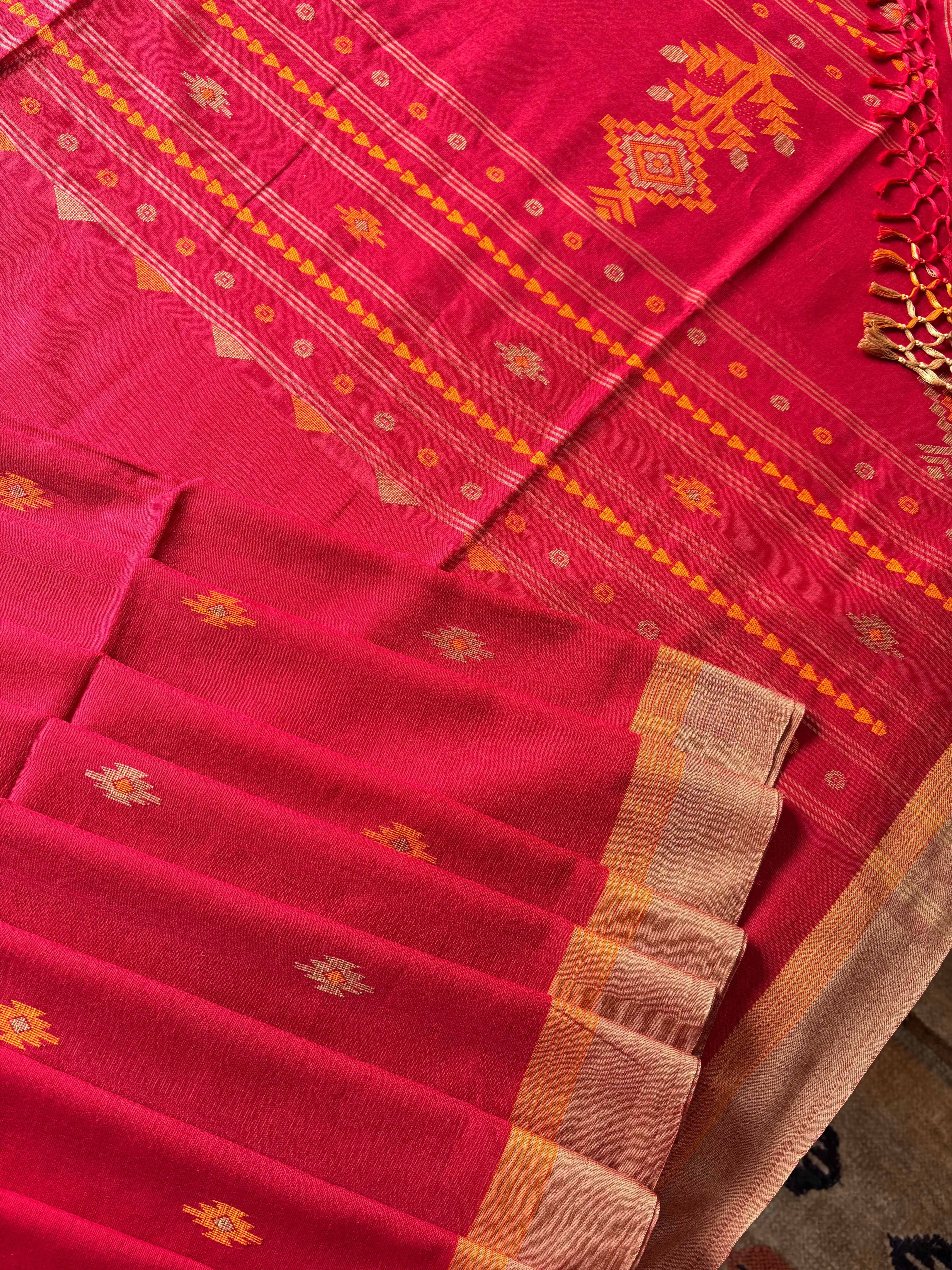 Handwoven Red and Maroon Mixed Colour Cotton Jamdani Saree