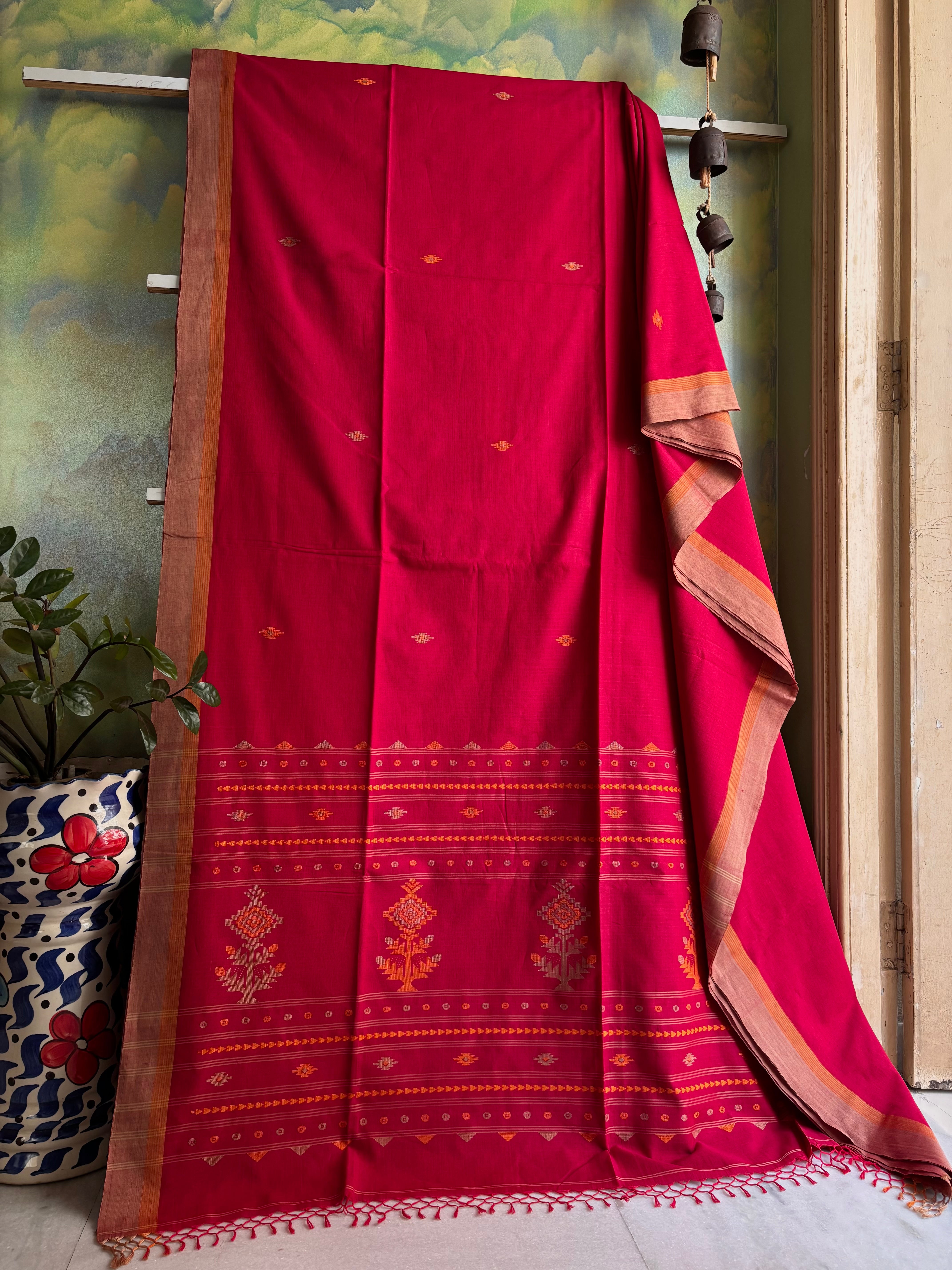 Handwoven Red and Maroon Mixed Colour Cotton Jamdani Saree